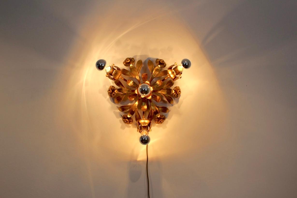 Steel Exotic Hollywood Regency Gilt Floral Wall Lamp by Hans Kögl, Germany