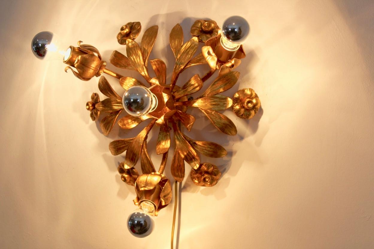 Exotic Hollywood Regency Gilt Floral Wall Lamp by Hans Kögl, Germany 2