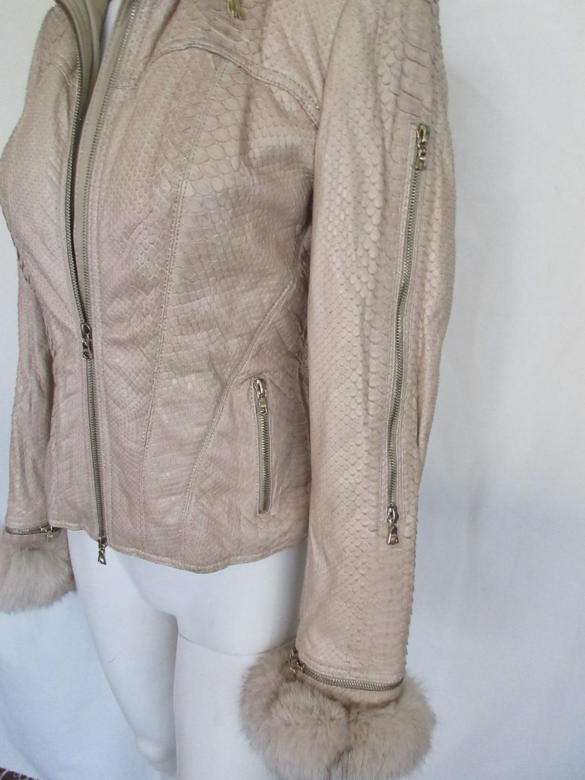 Marrone Giacca in pelle esotica con pelliccia di volpe Small 6 in vendita