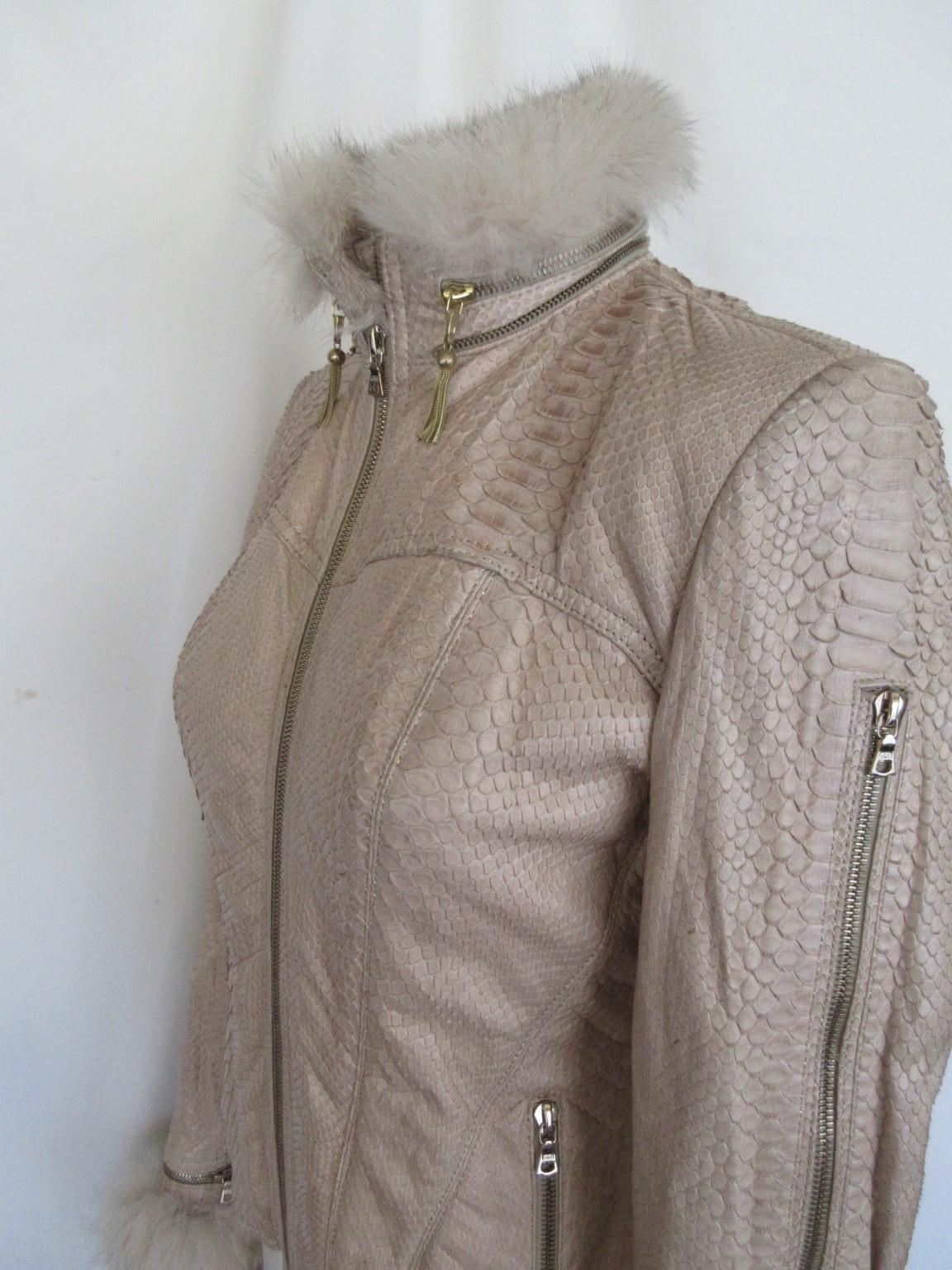 Giacca in pelle esotica con pelliccia di volpe Small 6 in vendita 1