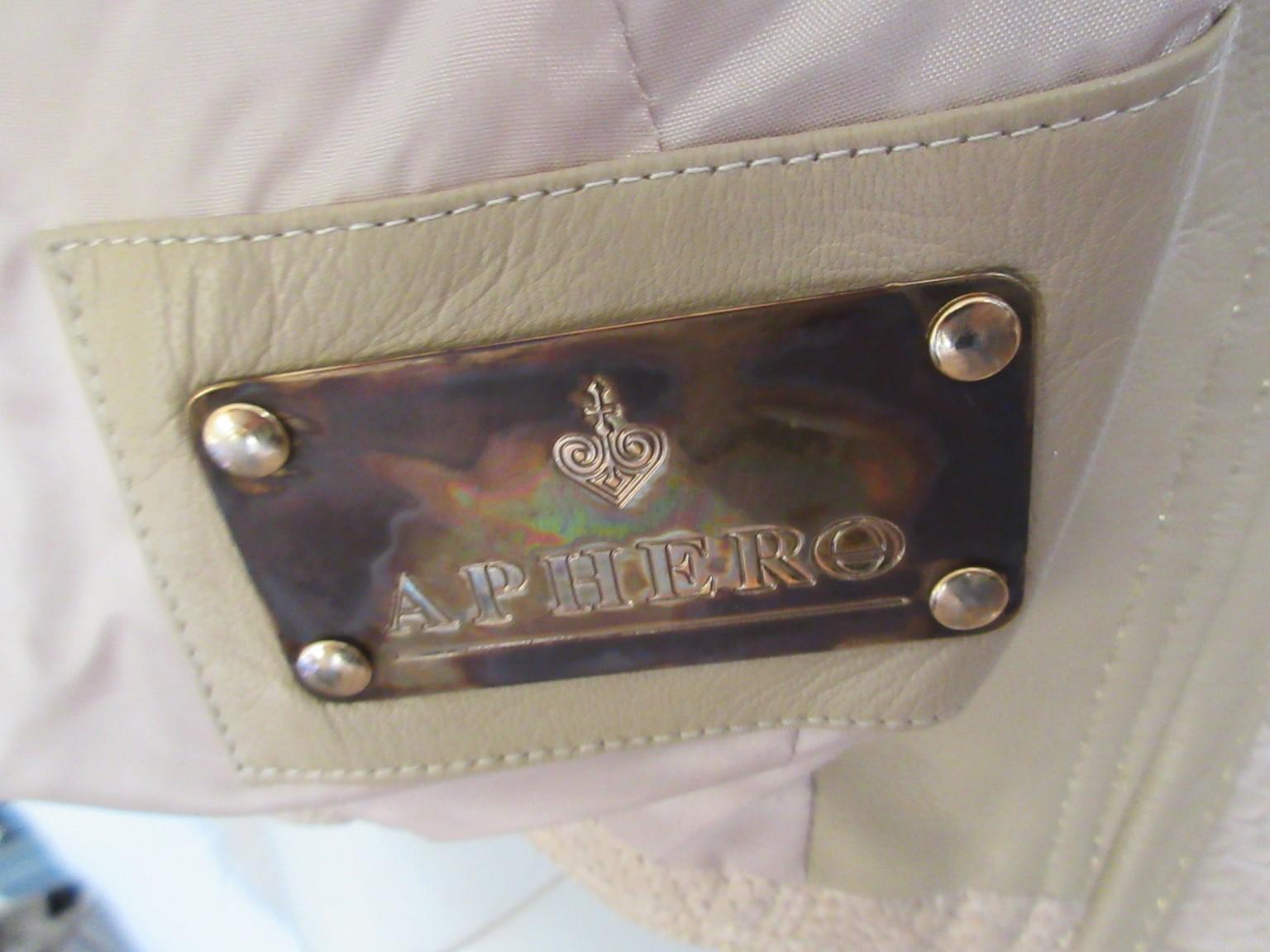 Giacca in pelle esotica con pelliccia di volpe Small 6 in vendita 2