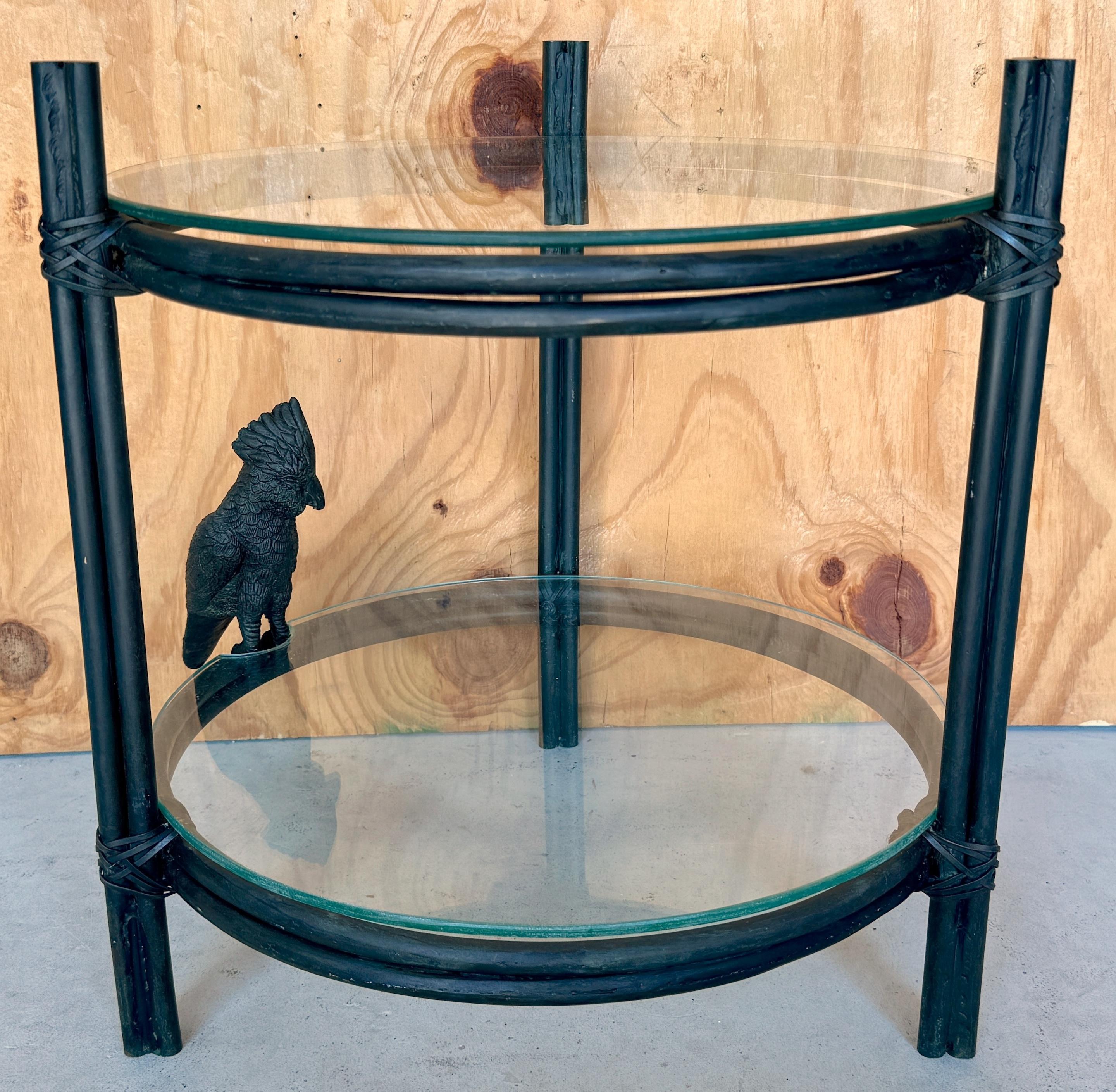 Table à boissons/table d'appoint moderne exotique à deux niveaux en bronze et verre avec perroquet perché en vente 4