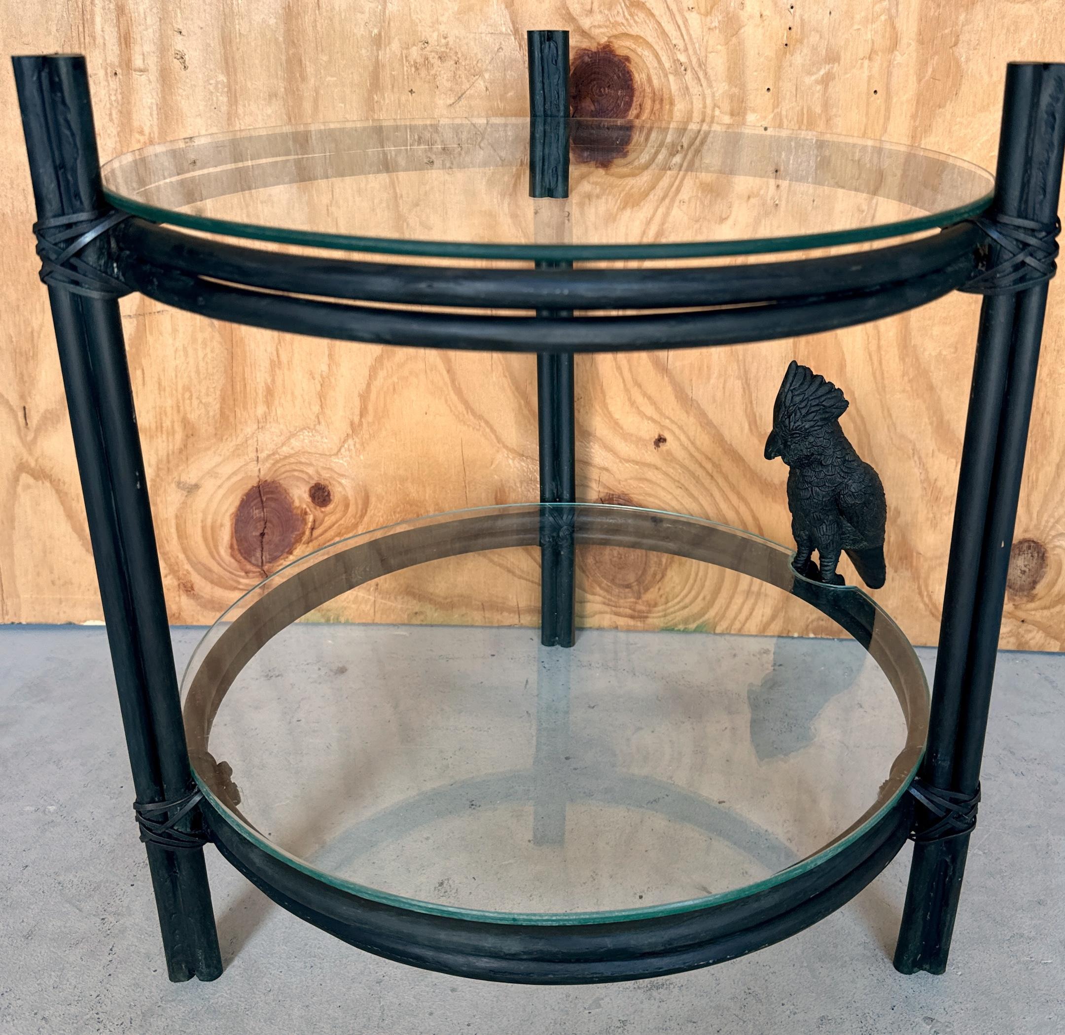 Table à boissons/table d'appoint moderne exotique à deux niveaux en bronze et verre avec perroquet perché en vente 7