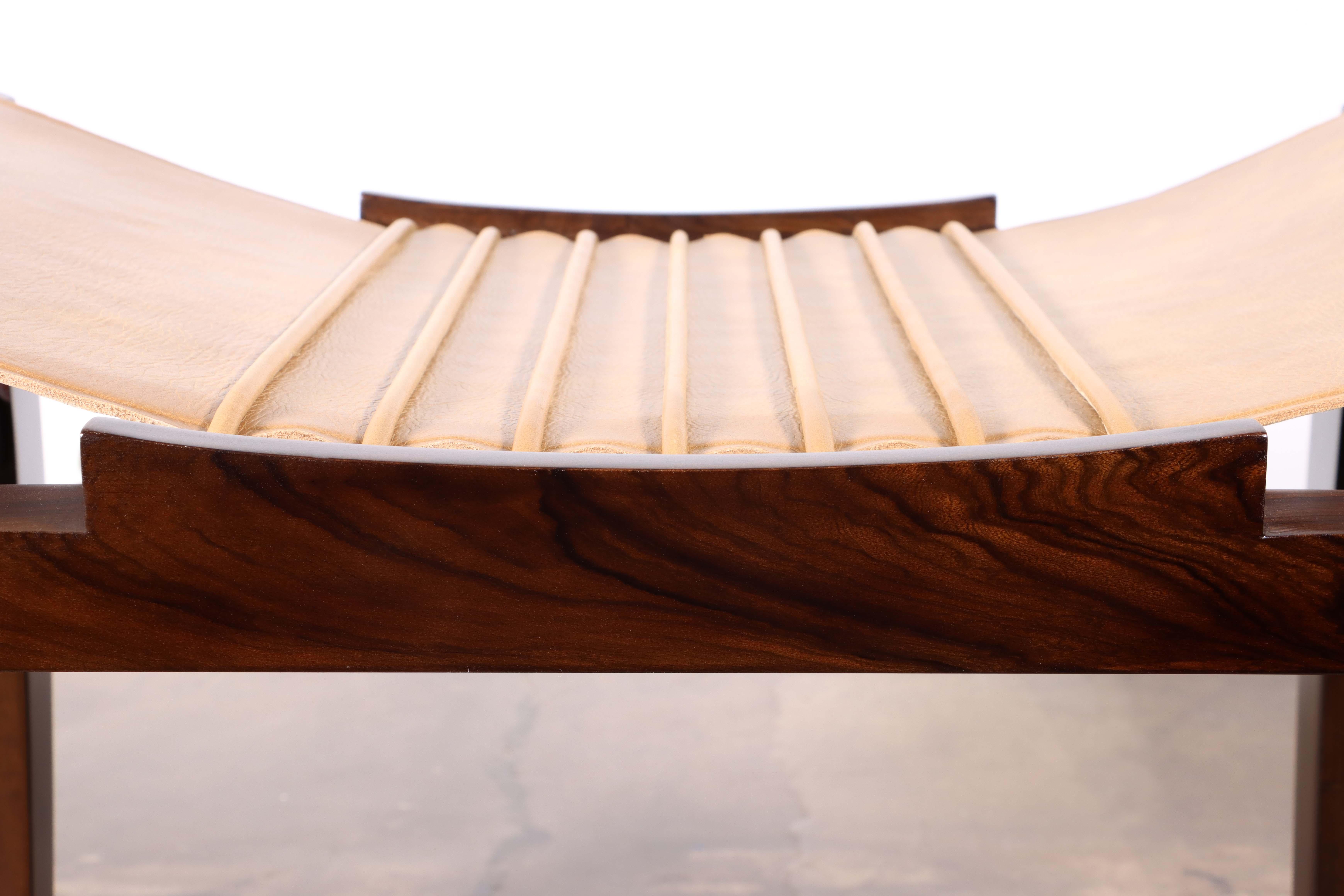Hocker aus exotischem Holz und Leder aus Argentinischem Palisanderholz von Costantini Design, Luzio im Angebot 1