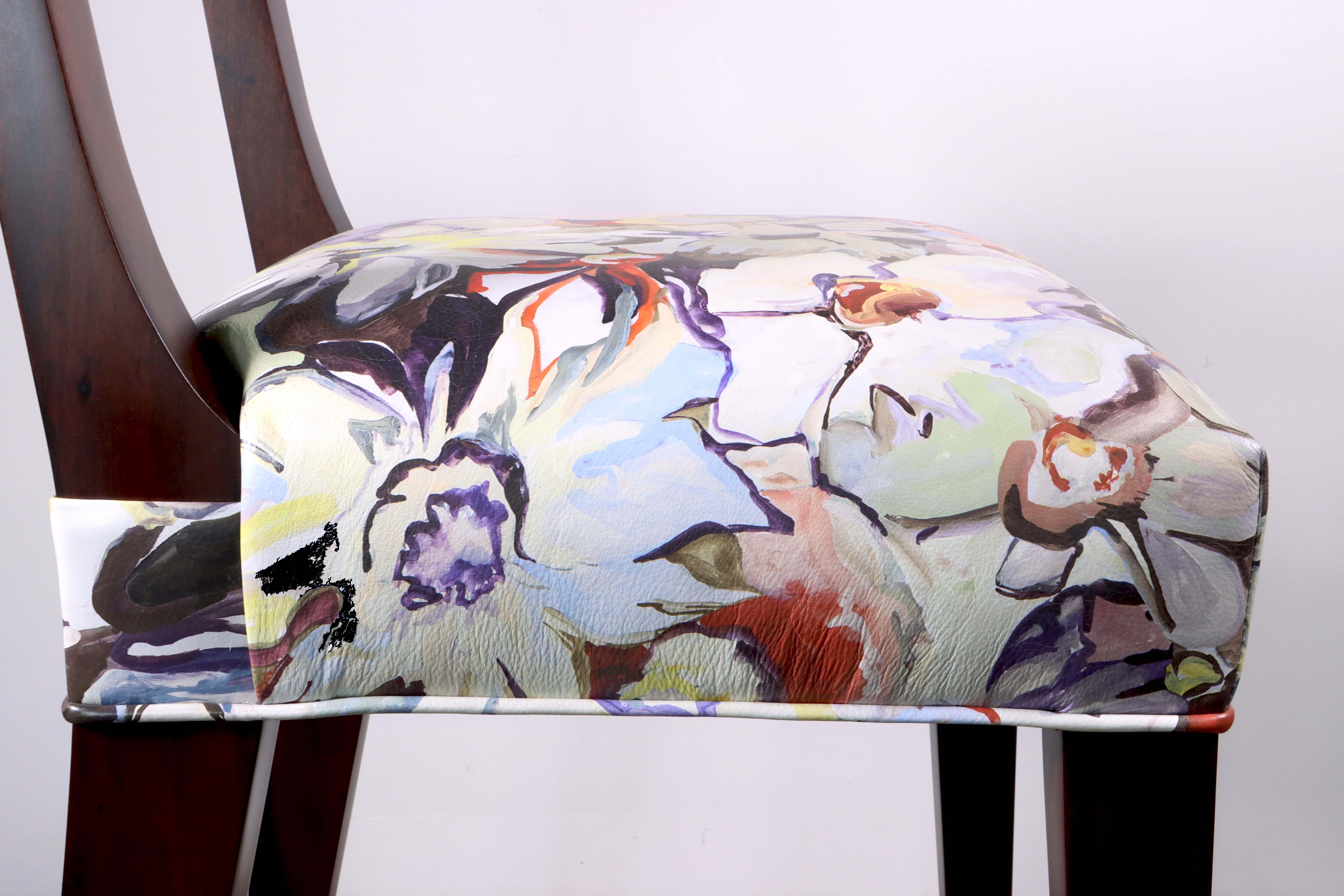 Tabouret contemporain en Wood exotique et cuir floral de Costantini, Ecco en vente 4