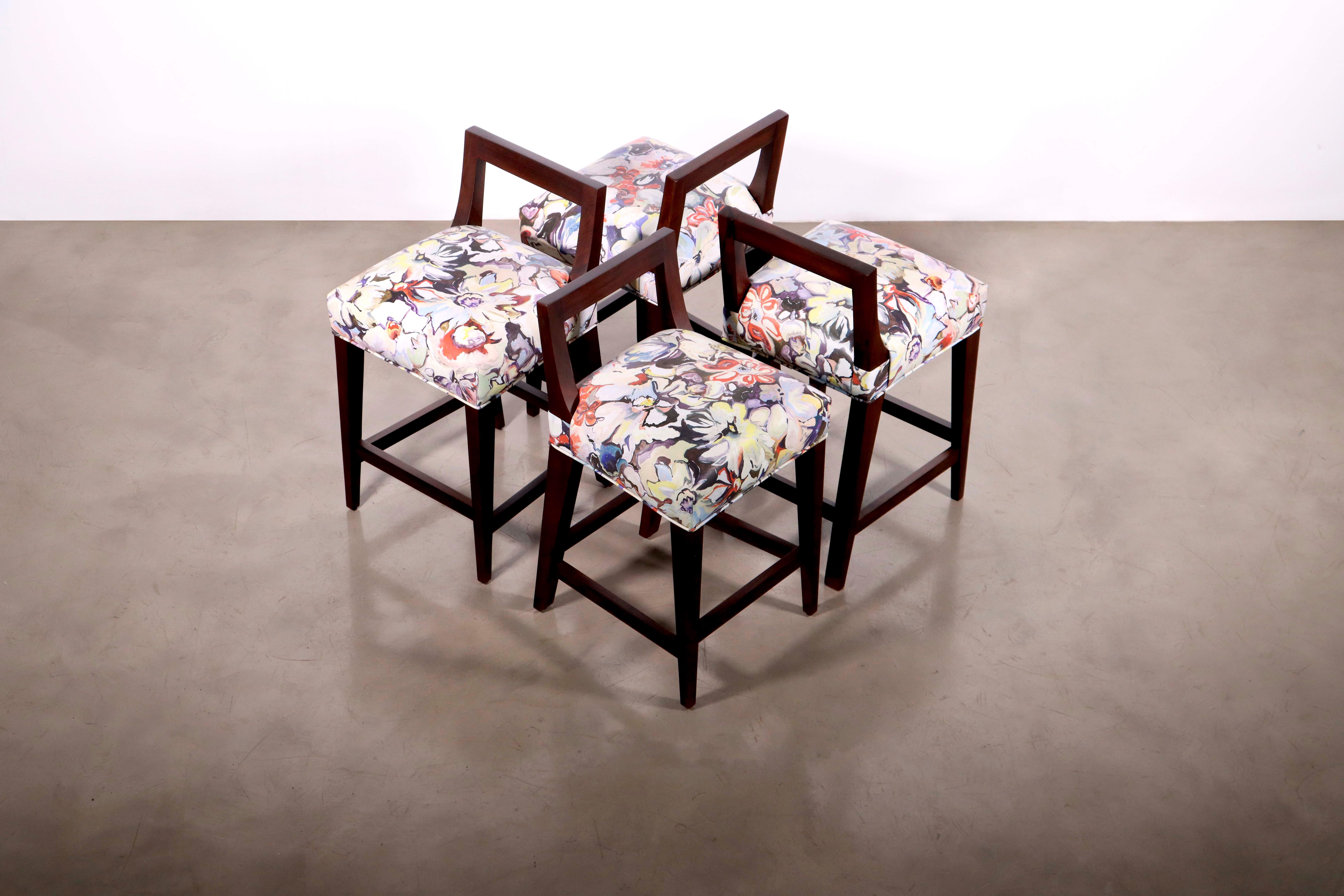 Tabouret contemporain en Wood exotique et cuir floral de Costantini, Ecco en vente 7