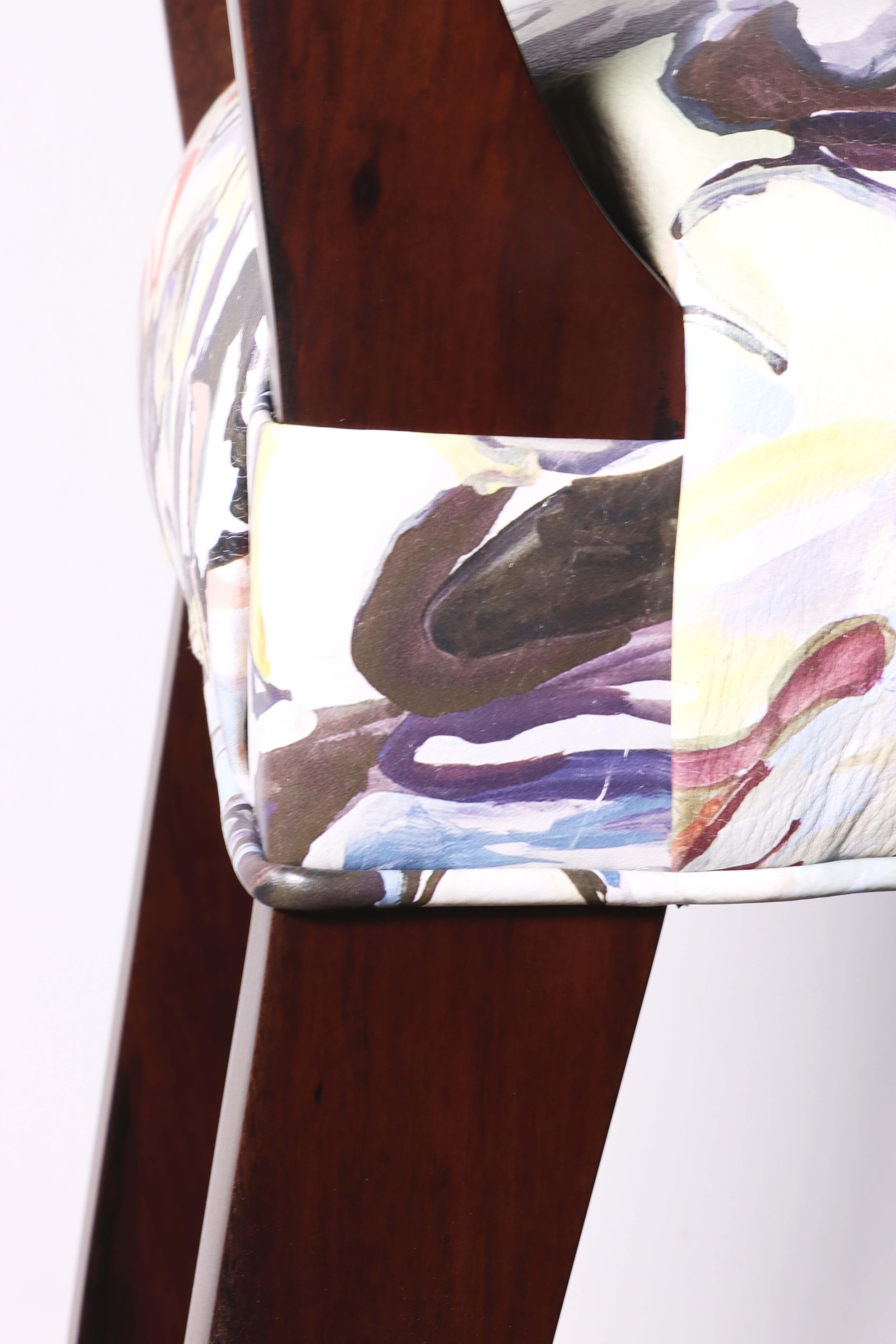 Tabouret contemporain en Wood exotique et cuir floral de Costantini, Ecco en vente 1