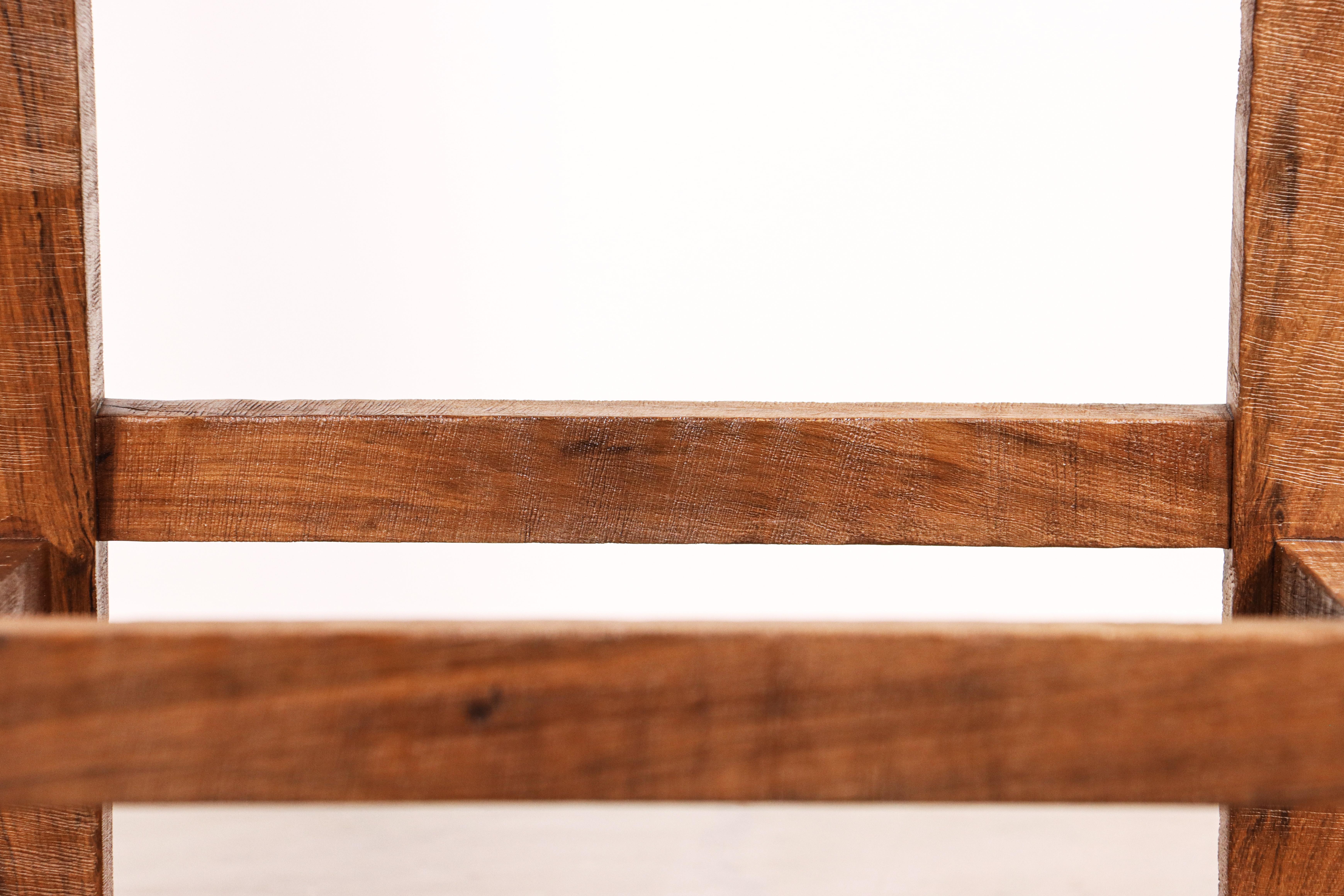 Tabouret contemporain en bois exotique en cuir de peau de poil de Costantini, Ecco en vente 5