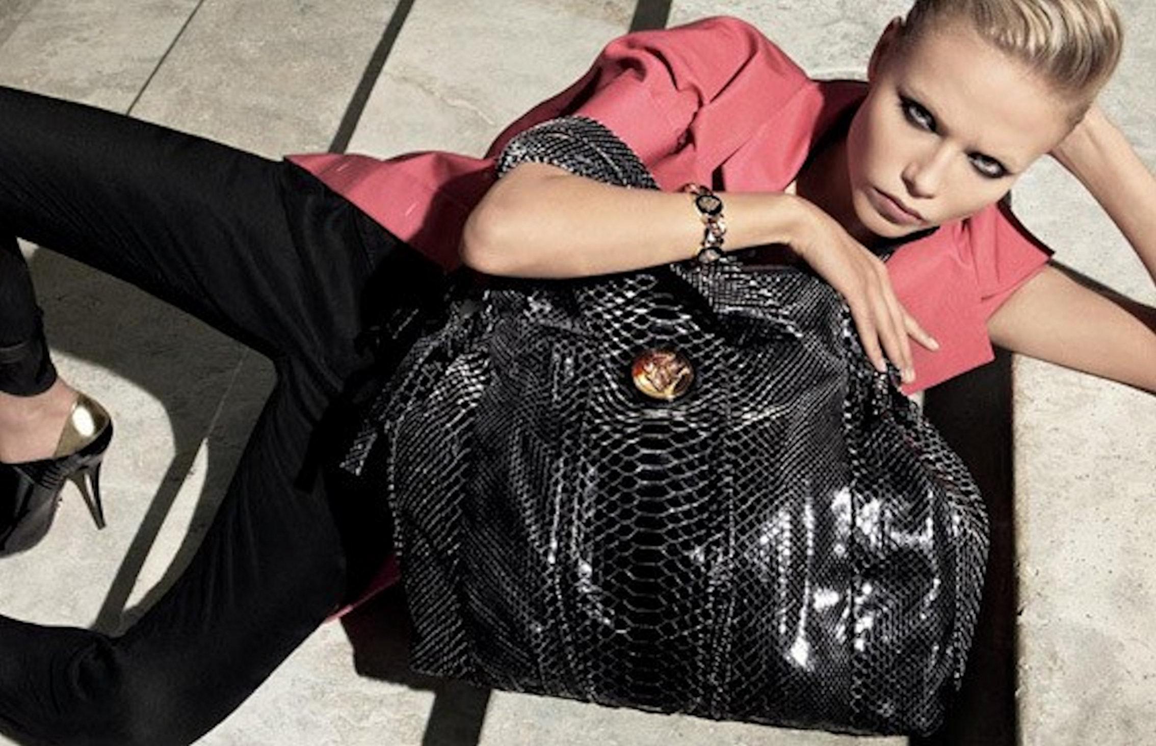 NEW Exotic XL Gucci Black Python Skin Tote Shoulder Bag with Gucci Crest Logo 2