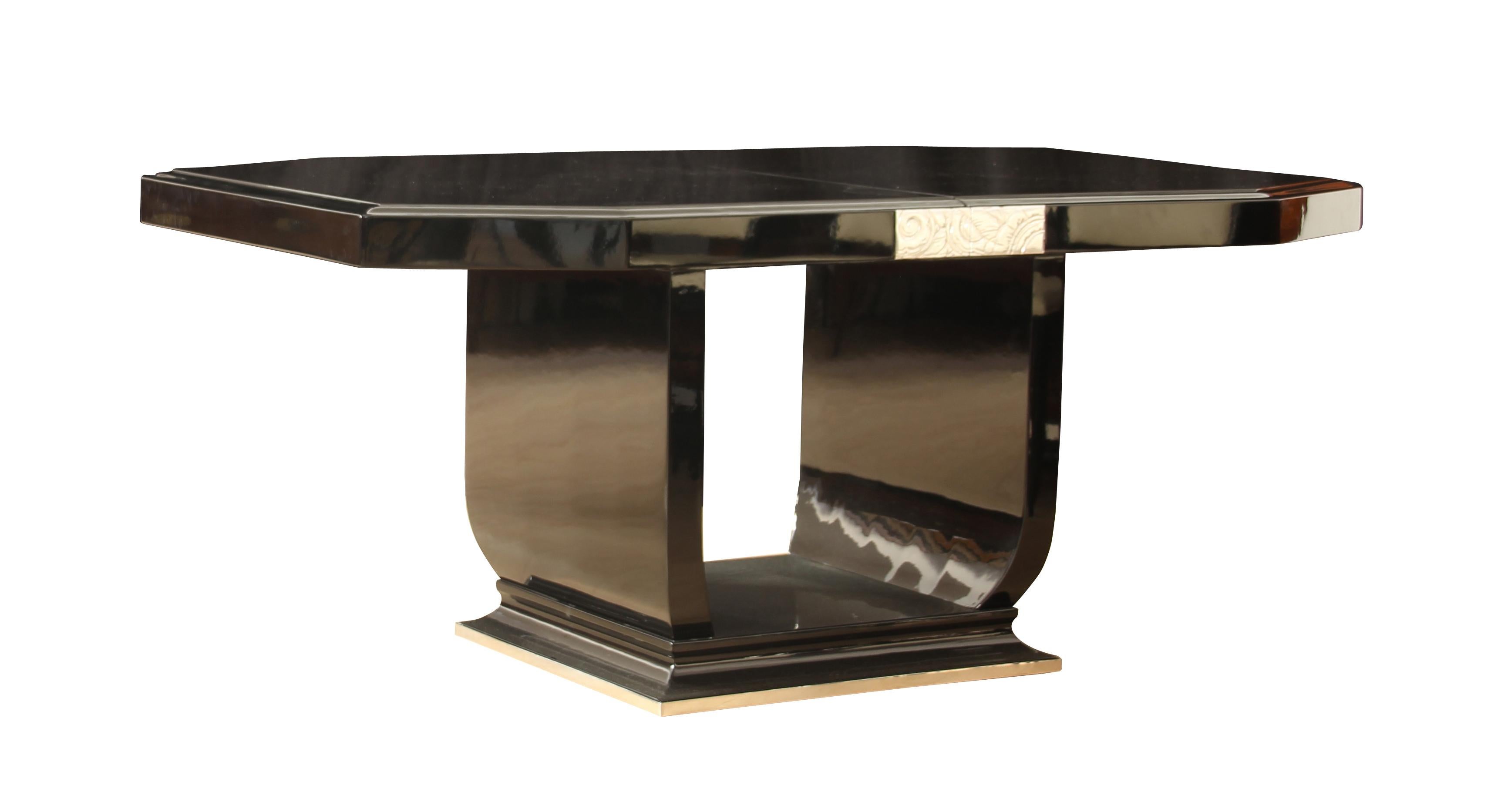 Early 20th Century Expandable Art Deco Dining Table, Black Lacquer, Silver Plated, Paris circa 1925