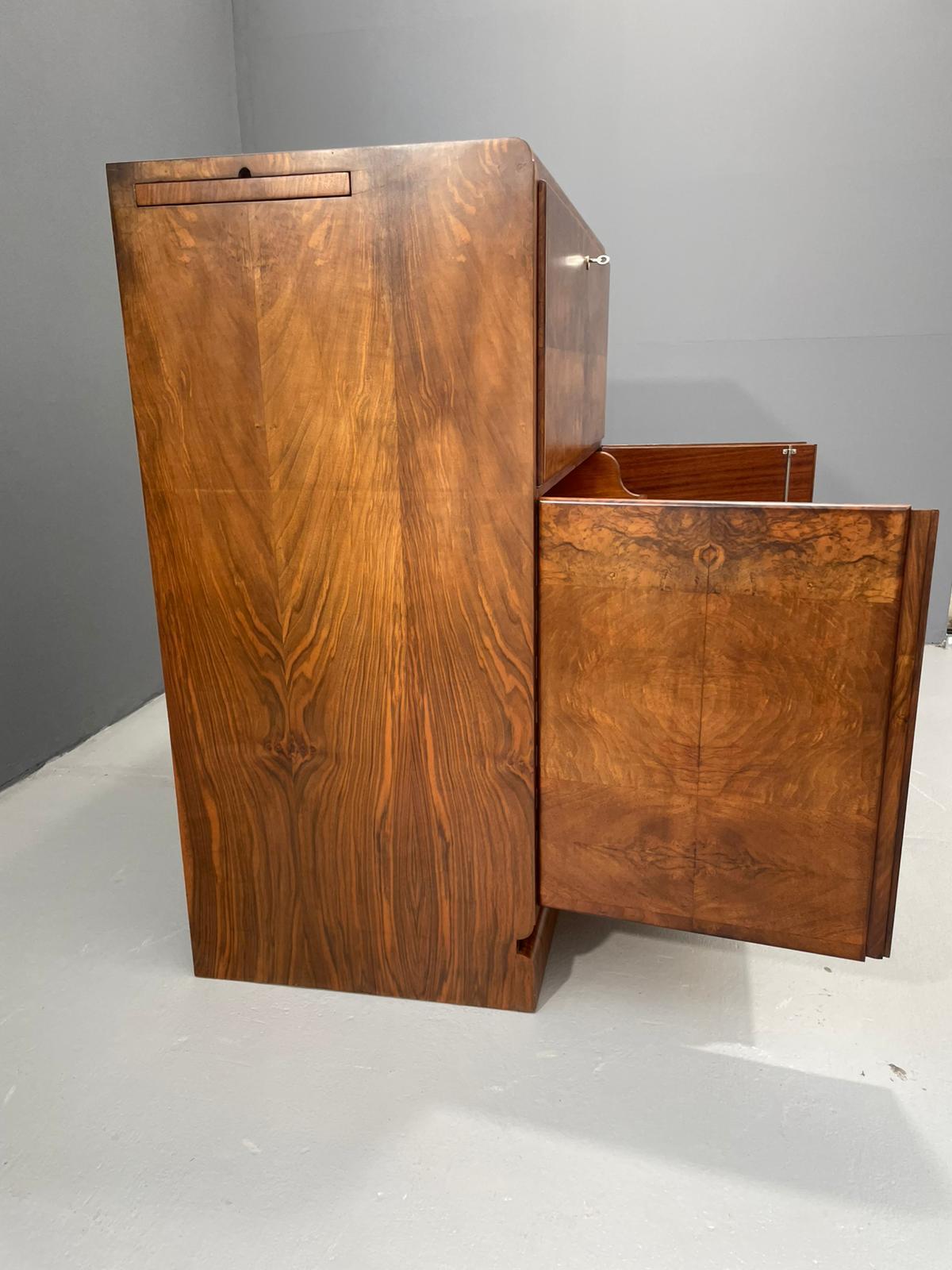 Erweiterbarer Art-Déco-Schreibtisch, 1930er Jahre im Angebot 13