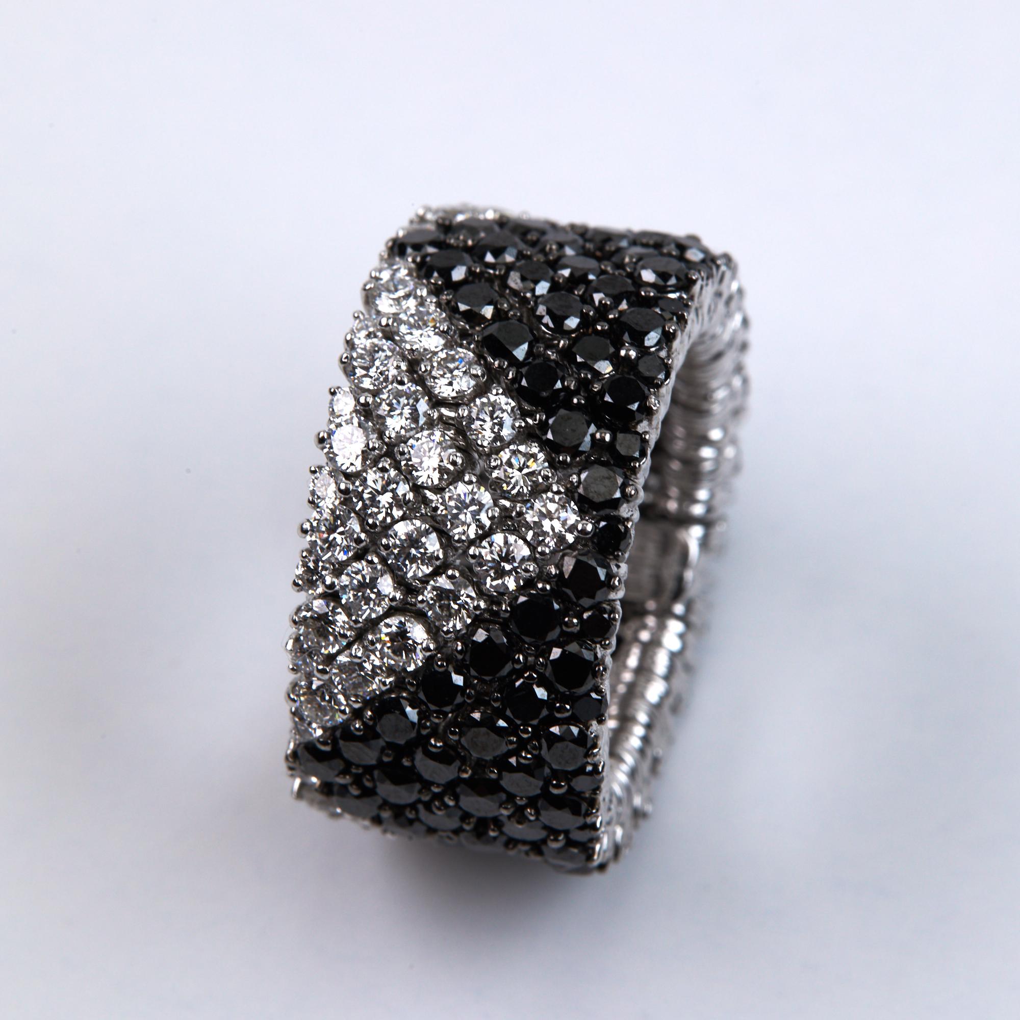 Round Cut Expandable Black and White Diamond Band Ring