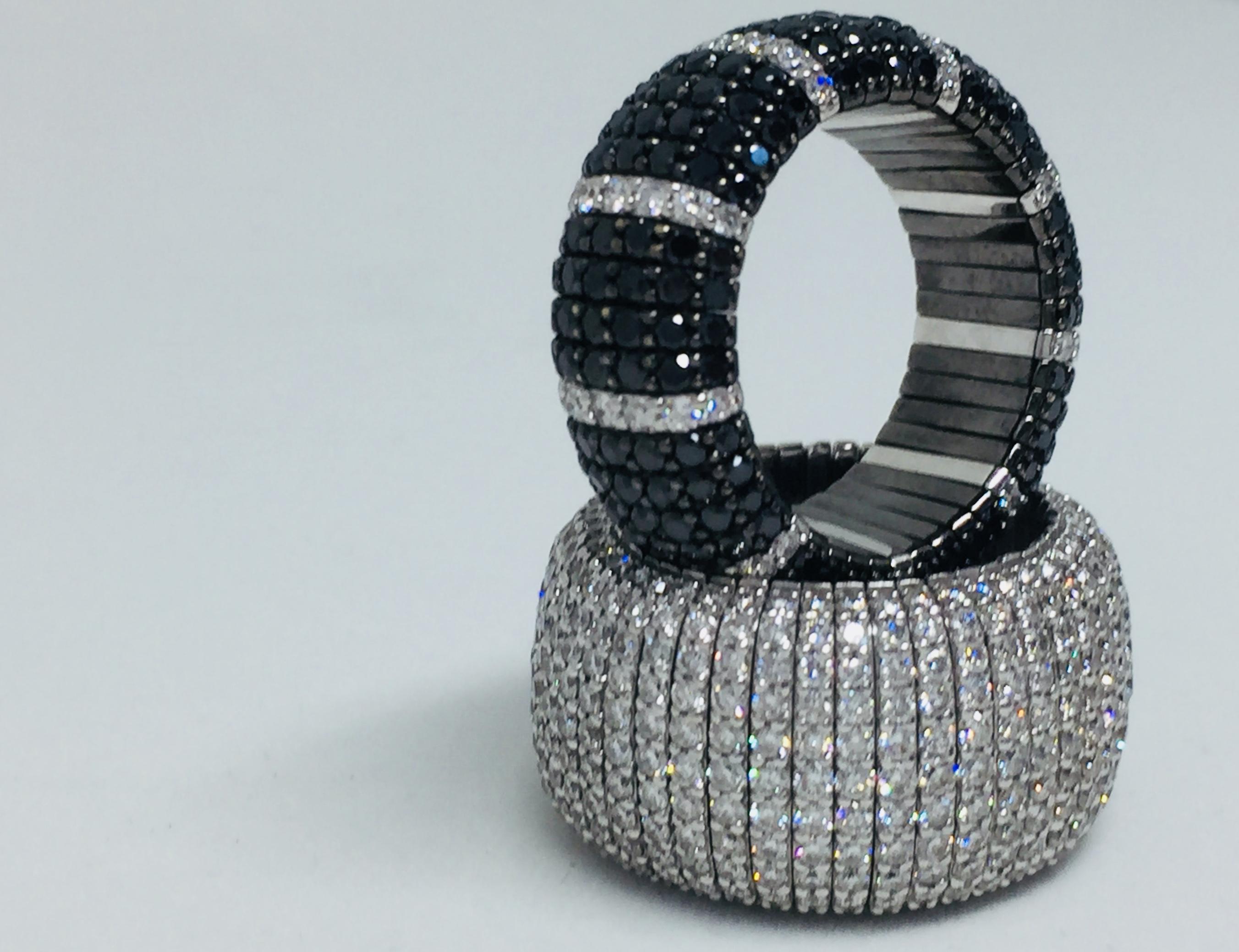 Women's Expandable Black Diamond Band Ring