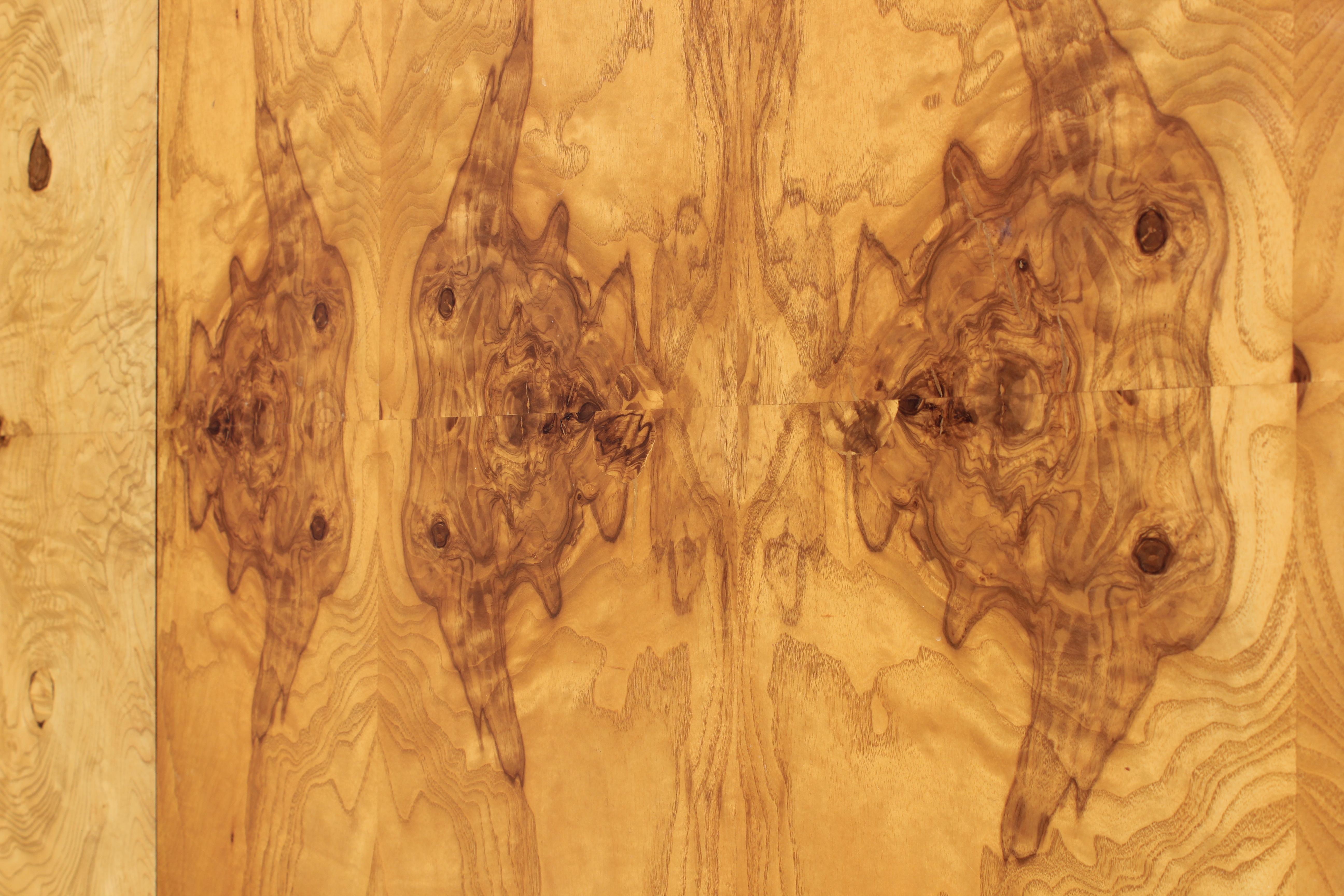 Mid-20th Century Expandable Chrome and Burl Wood Dining Table by Milo Baughman for Thayer Coggin