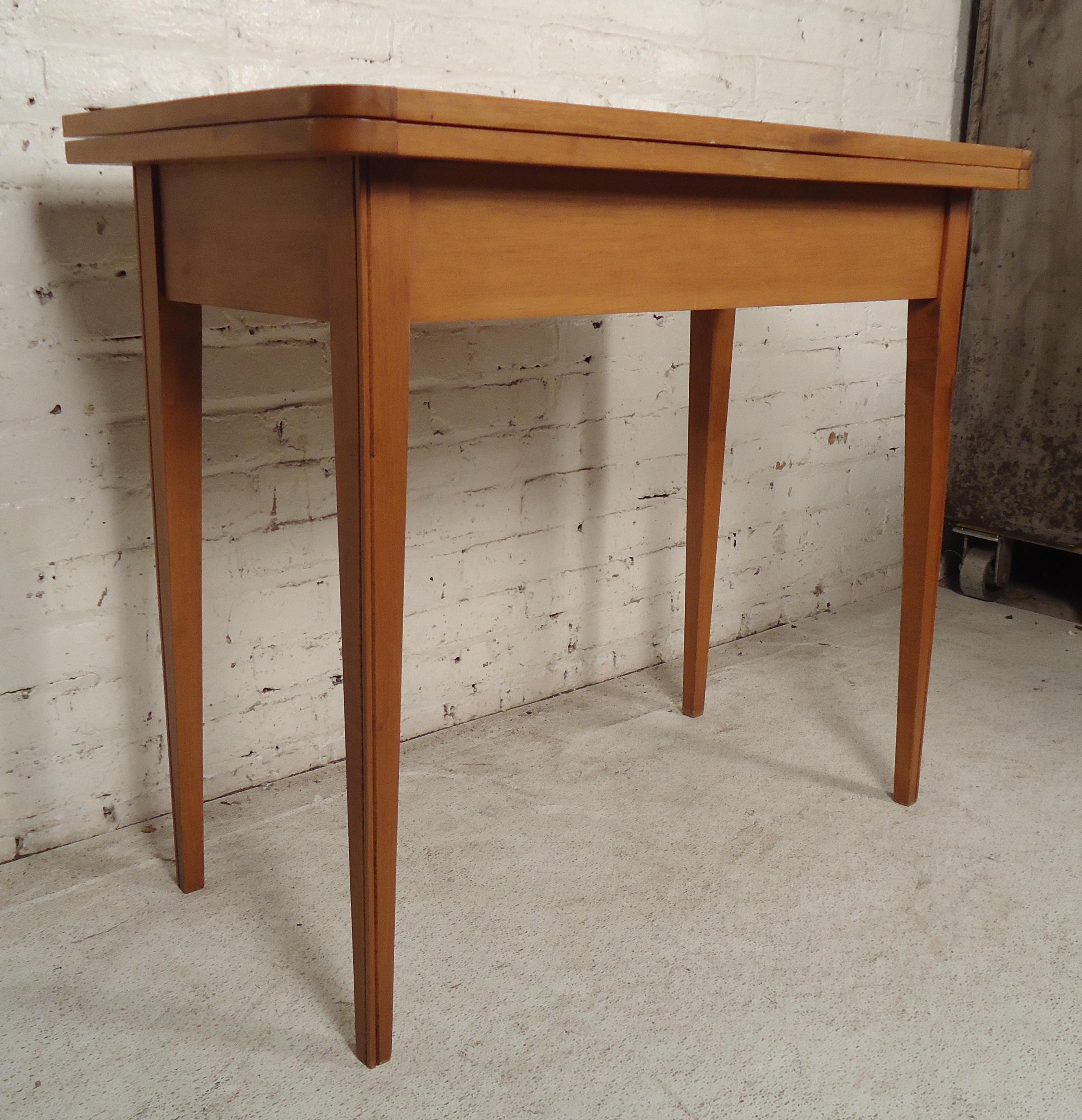 Mid-20th Century Expandable Console Table