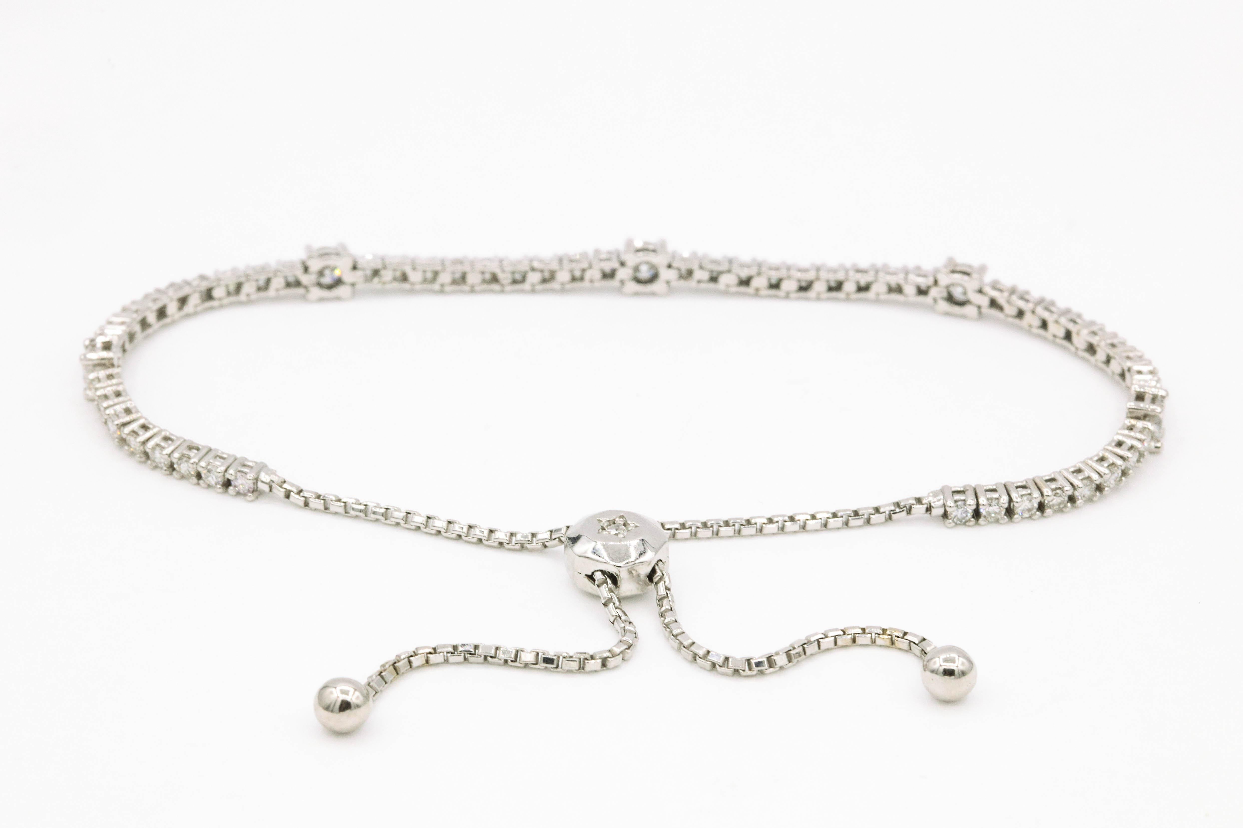 Bracelet tennis extensible en diamants de 2 carats Neuf - En vente à New York, NY