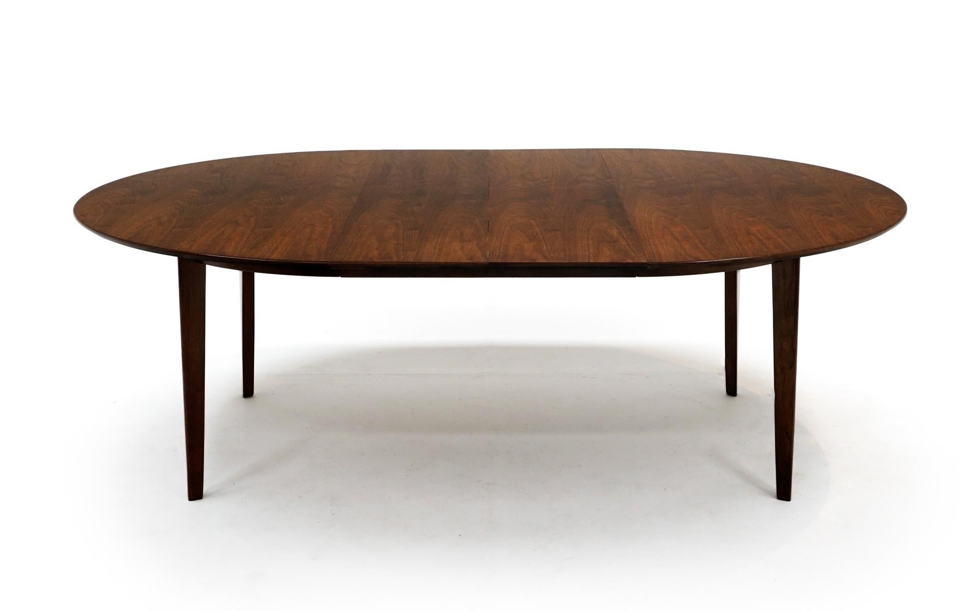 Mid-20th Century Expandable Dining Table by Edward Wormley for Dunbar, Almost Round to Oval