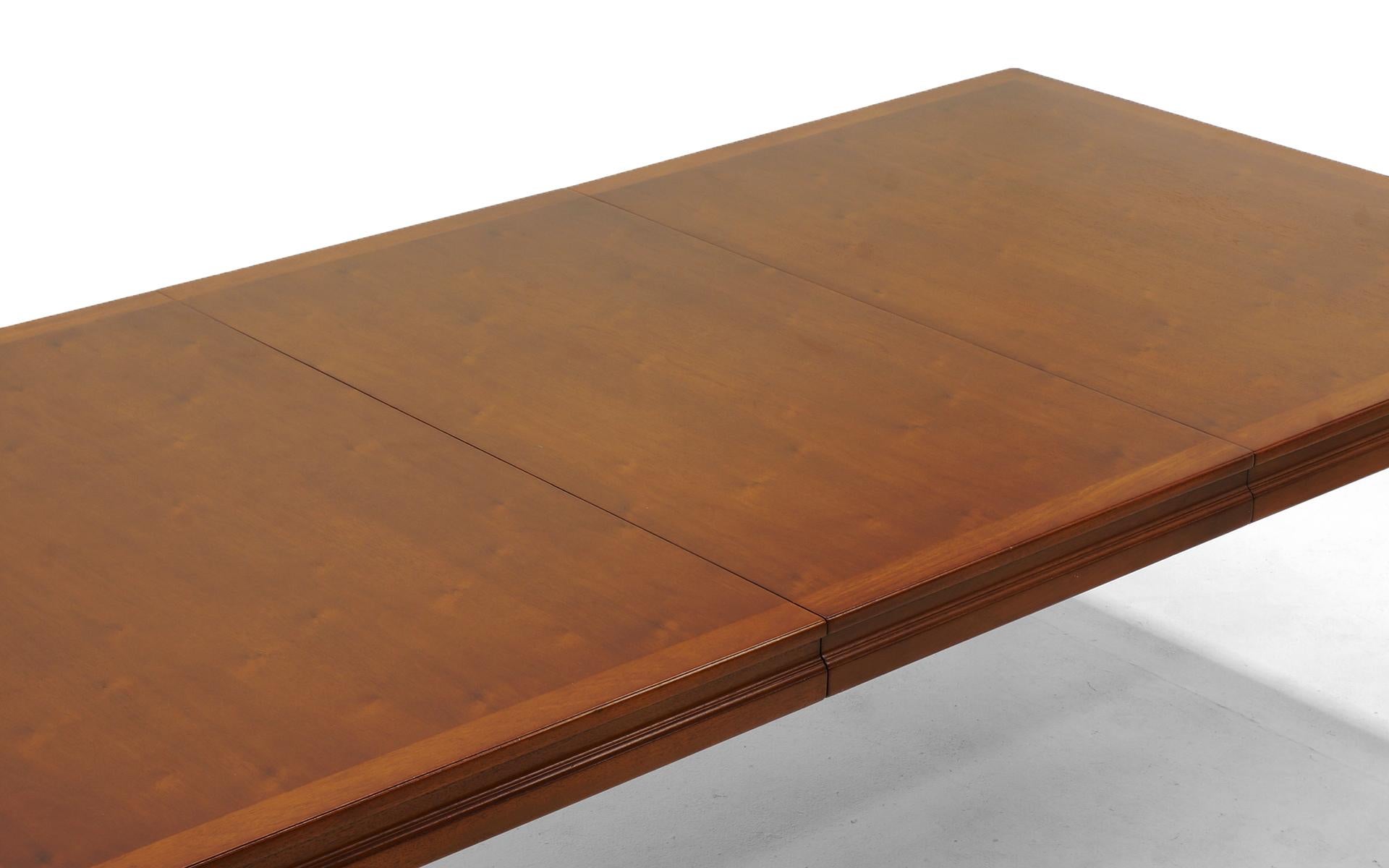 Mid-20th Century Expandable Dining Table by Edward Wormley for Dunbar, Beautiful Condition