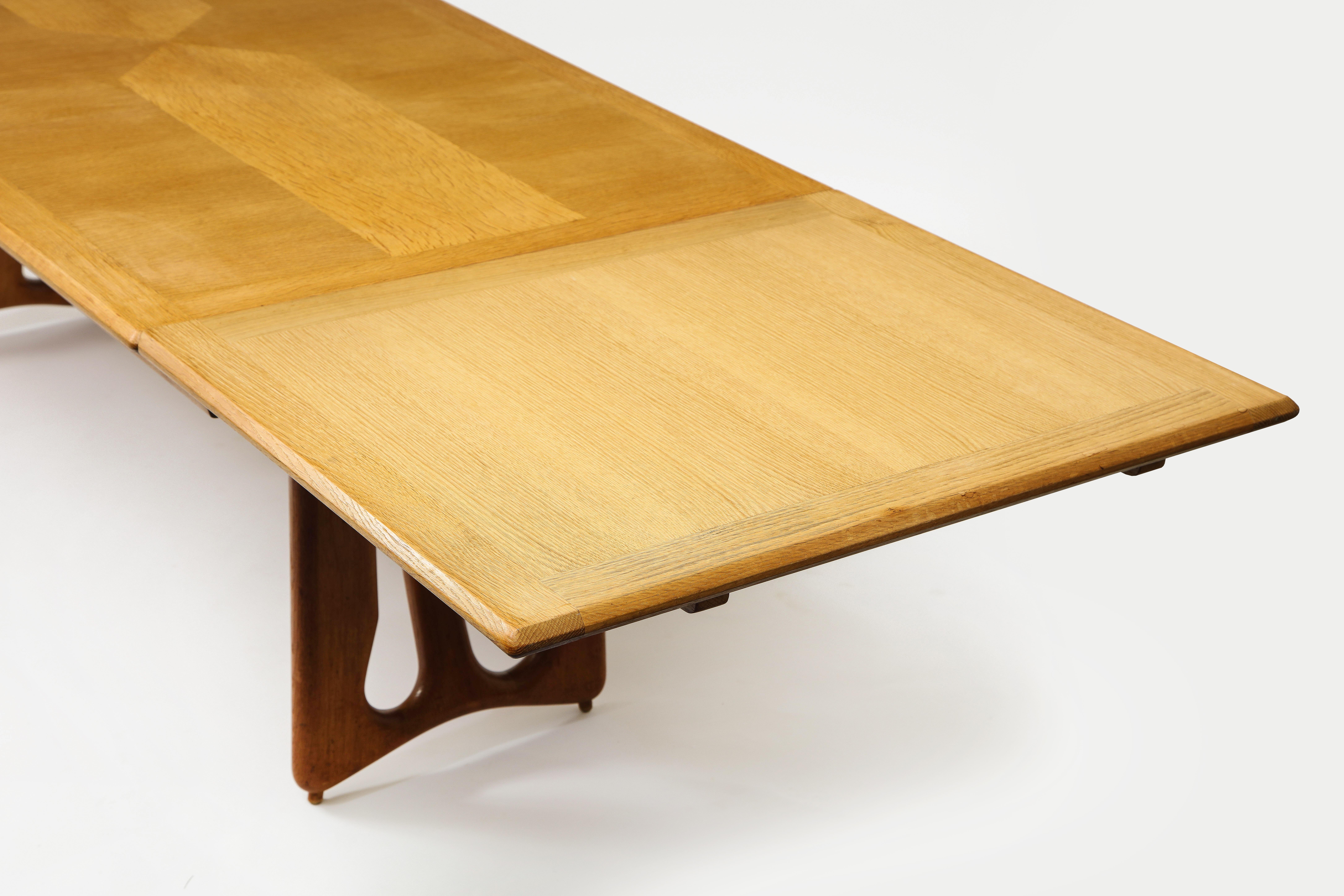 Turned Expandable Dining Table by Guillerme et Chambron, 