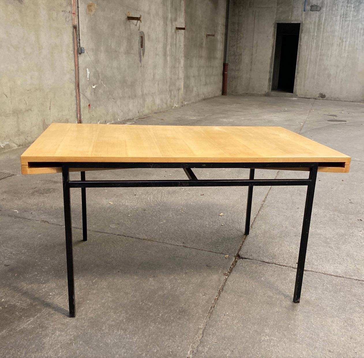 Expandable Dining Table by Pierre Guariche & A.R.P For Sale 2