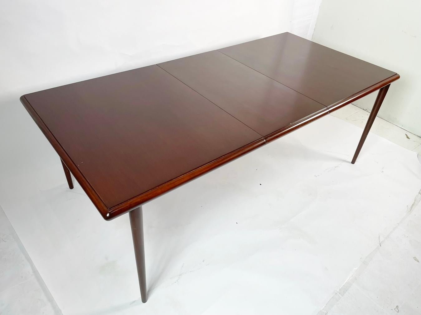 Expandable Dining Table by T.H. Robsjohn-Gibbings In Good Condition In Los Angeles, CA