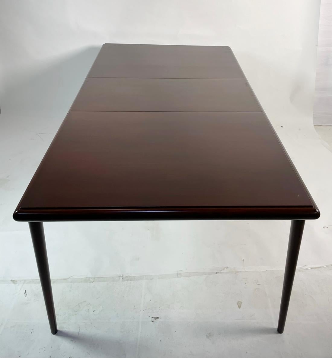 Mid-20th Century Expandable Dining Table by T.H. Robsjohn-Gibbings