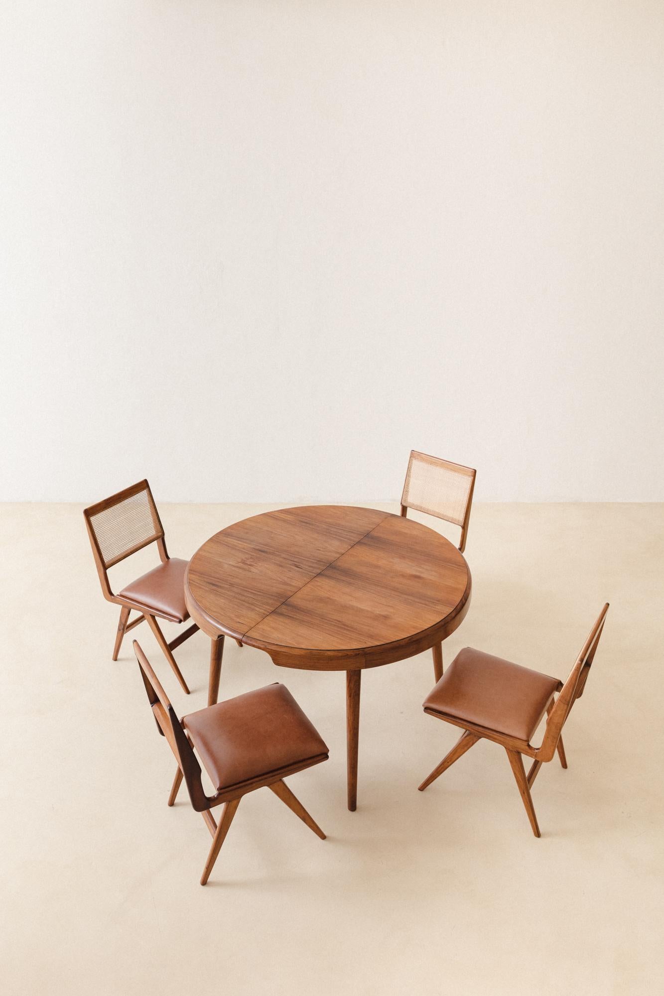 Expandable Dining Table in Caviuna by Carlo Hauner and Martin Eisler, circa 1955 For Sale 9