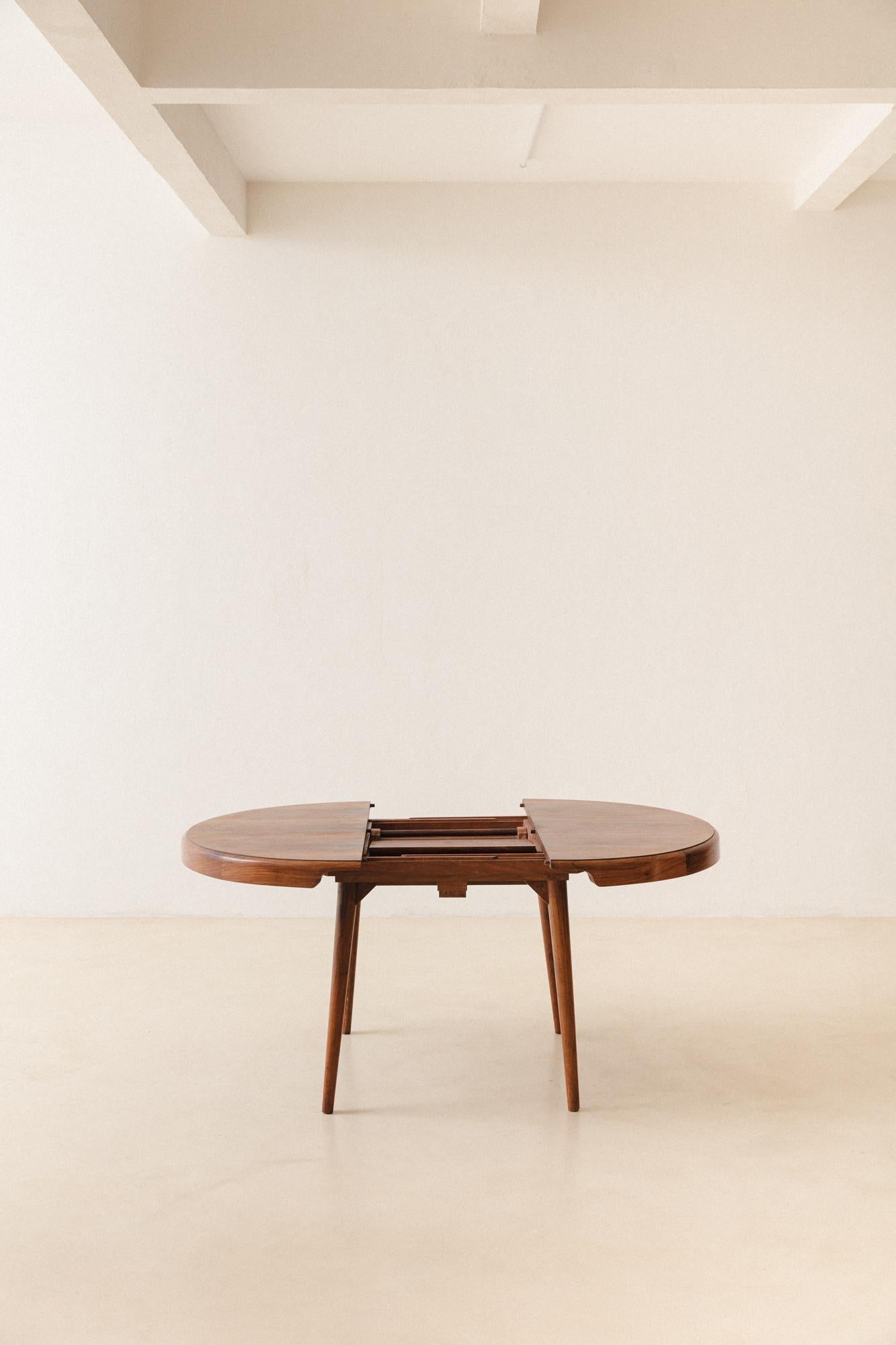 Brazilian Expandable Dining Table in Caviuna by Carlo Hauner and Martin Eisler, circa 1955 For Sale