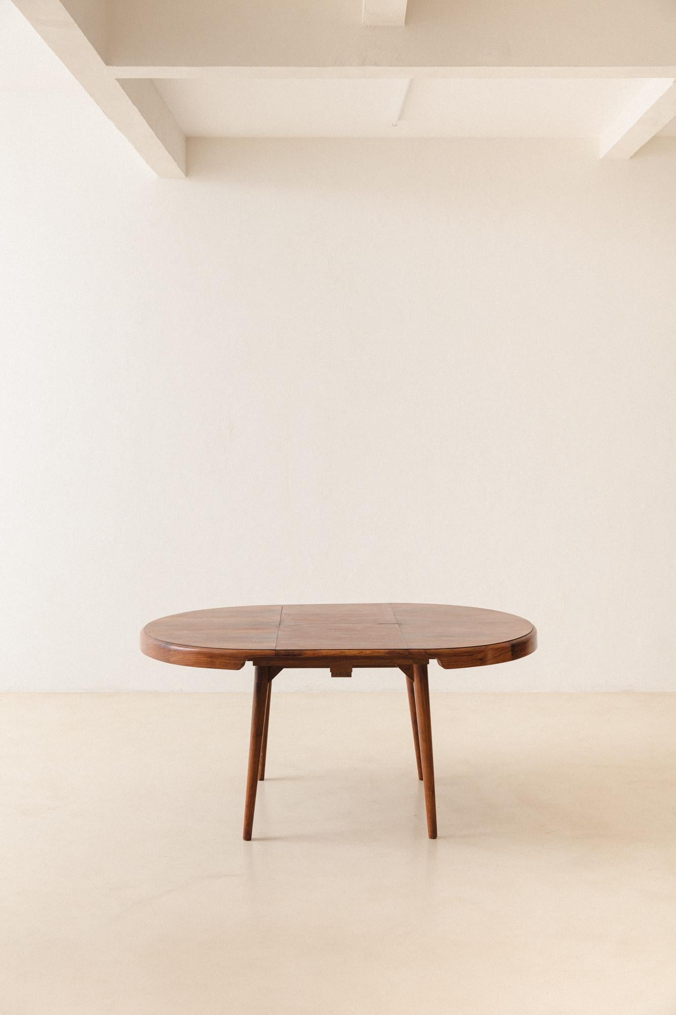 Wood Expandable Dining Table in Caviuna by Carlo Hauner and Martin Eisler, circa 1955 For Sale