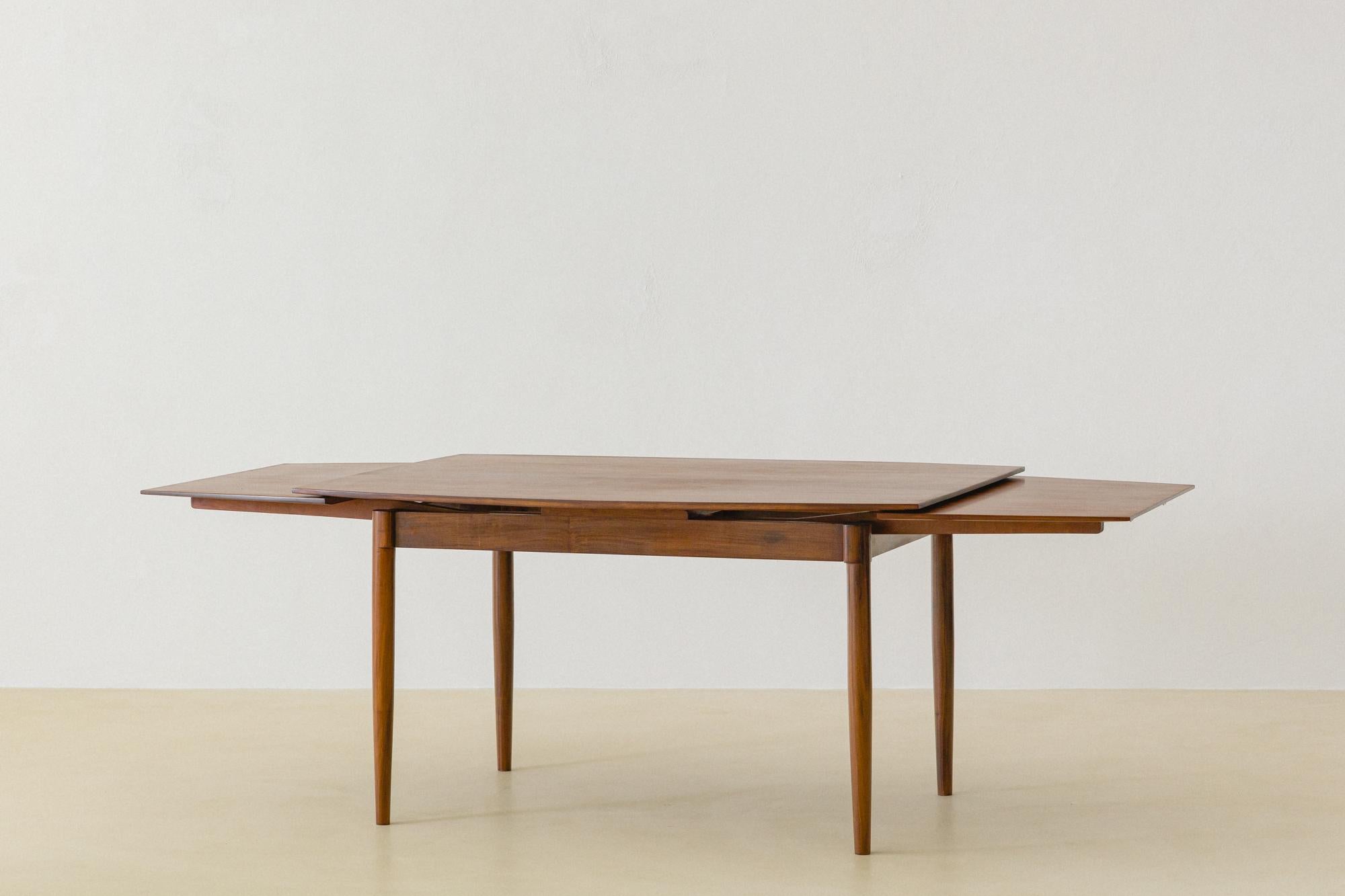 Wood Expandable Dining Table in Caviuna by Carlo Hauner, Brazilian Midcentury, 1950s For Sale