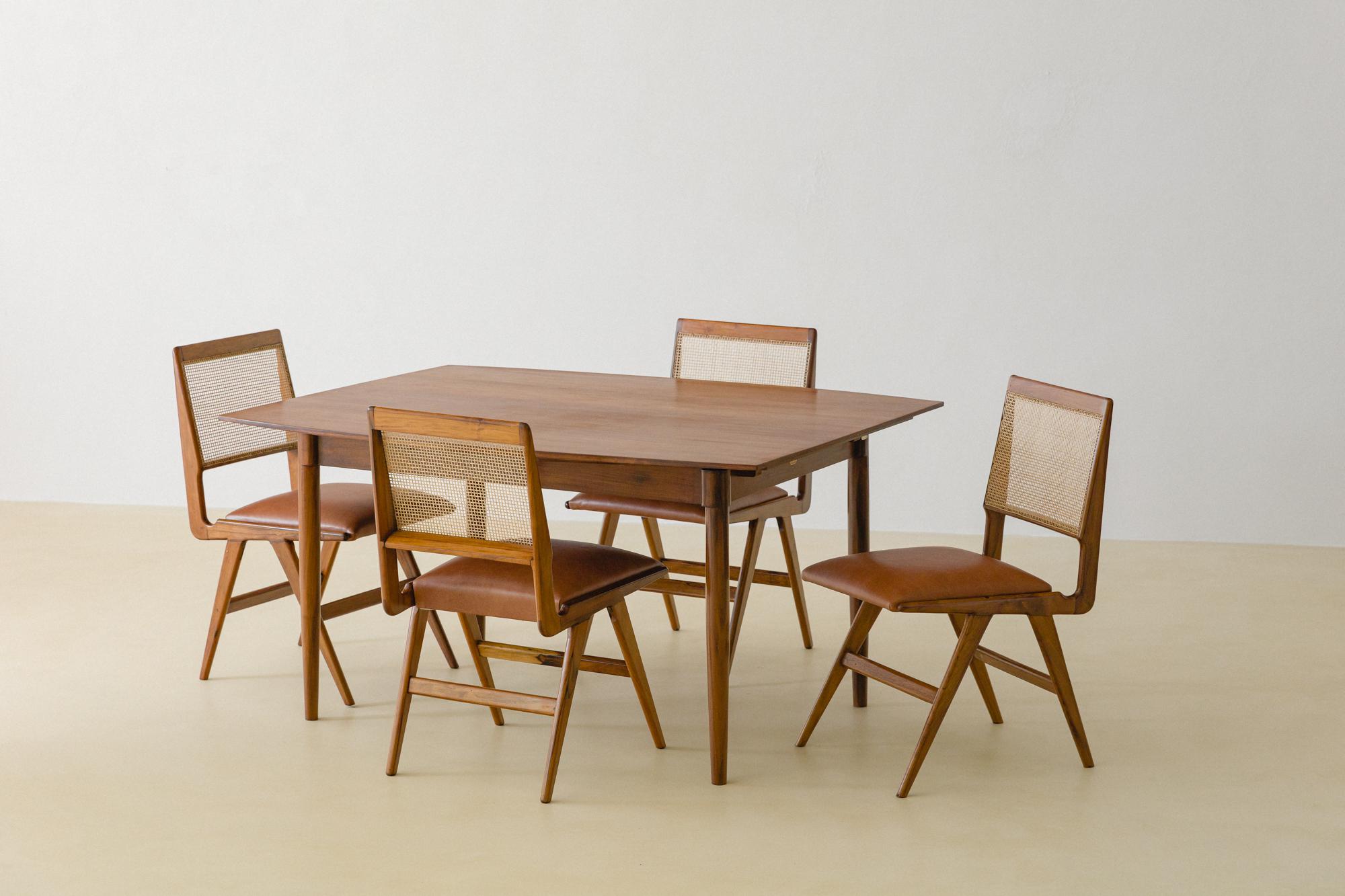 Expandable Dining Table in Caviuna by Carlo Hauner, Brazilian Midcentury, 1950s For Sale 3