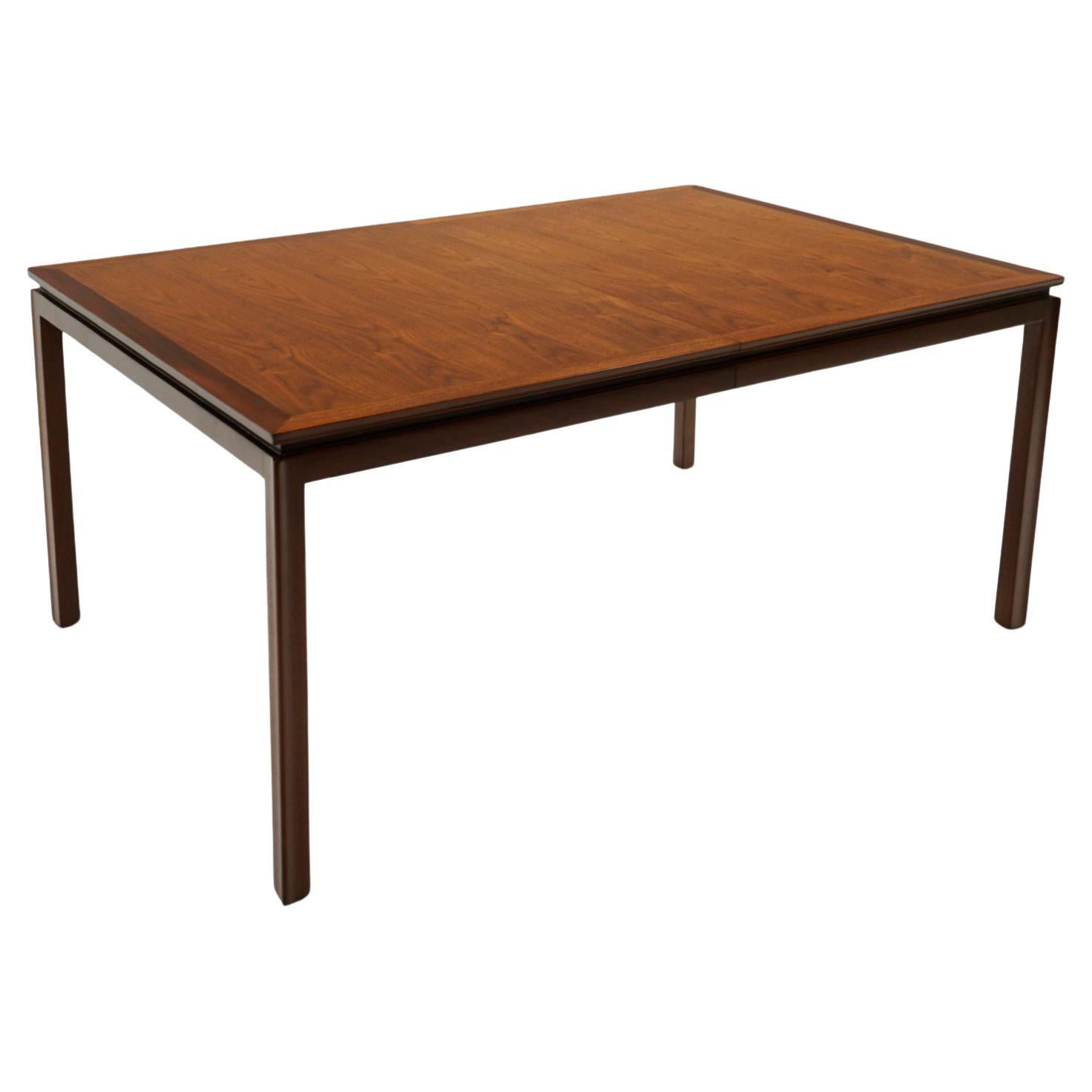 Expandable Dining Table in Mahogany by Edward Wormley. Expertly Refinished For Sale