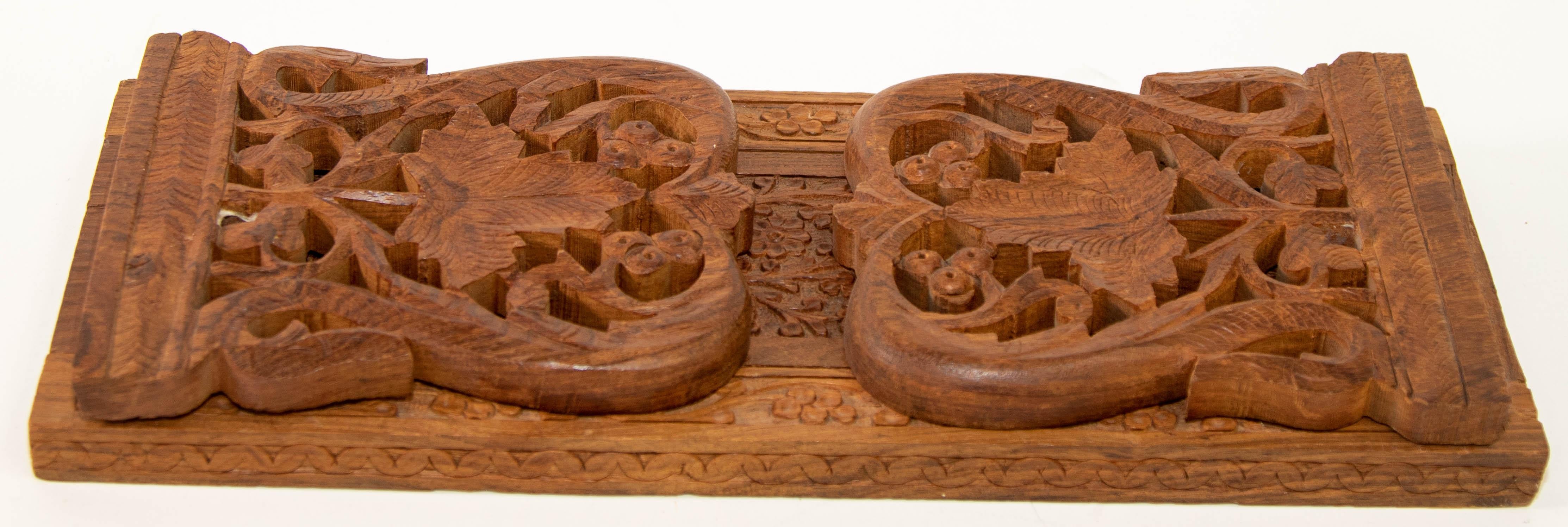 20th Century Expandable Hand carved Teak Wood Book Shelf Bookends from India 1950s For Sale