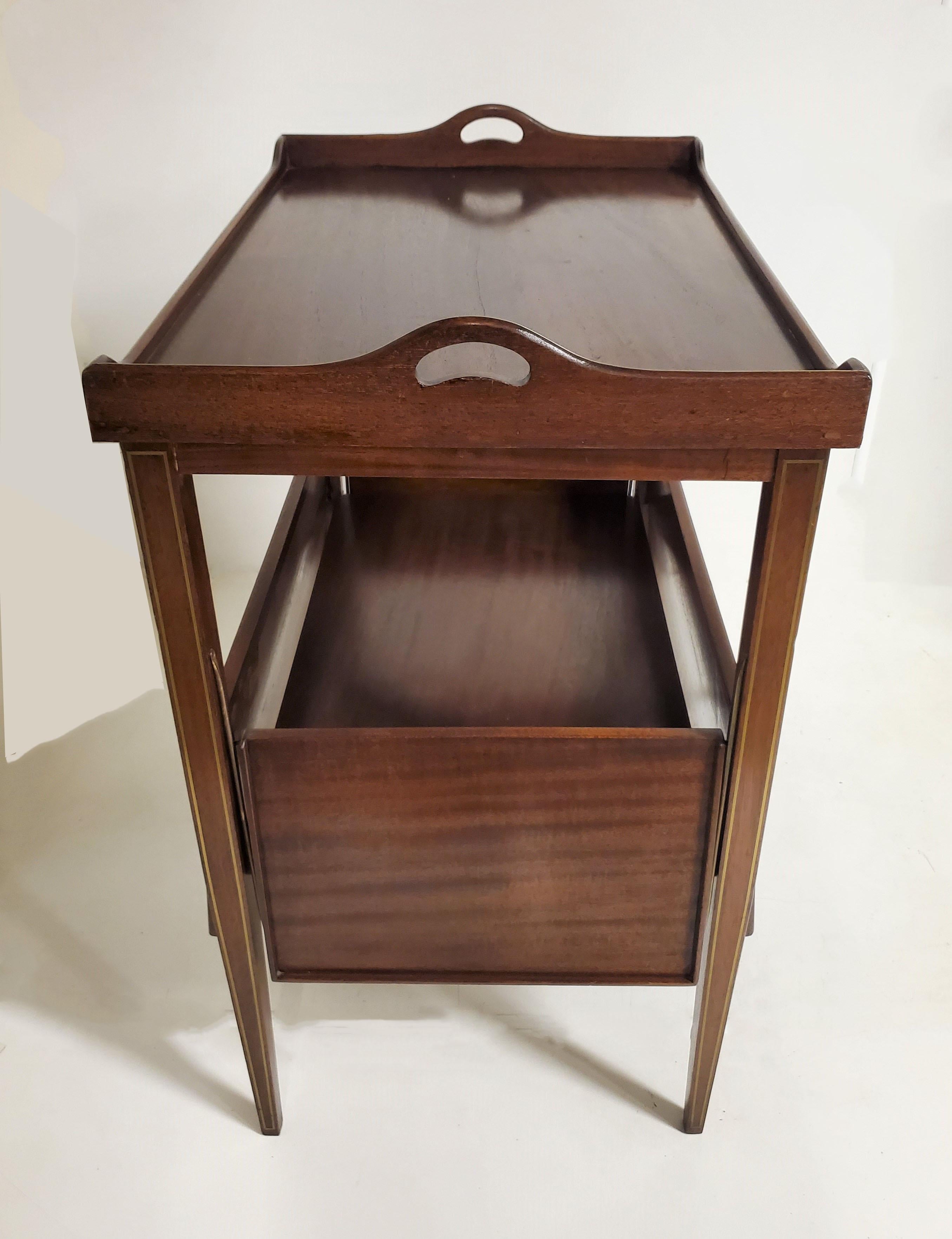 Mid-Century Modern Expandable Mahogany and Brass Inlaid Side Table / Bar Cart /Desert Table For Sale