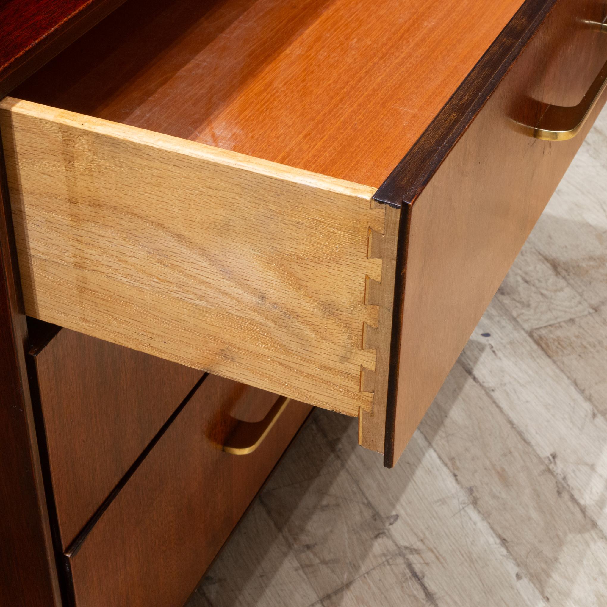 Expandable Mahogany and Cork Desk, Paul Frankl for Johnson Furniture c.1950 For Sale 4