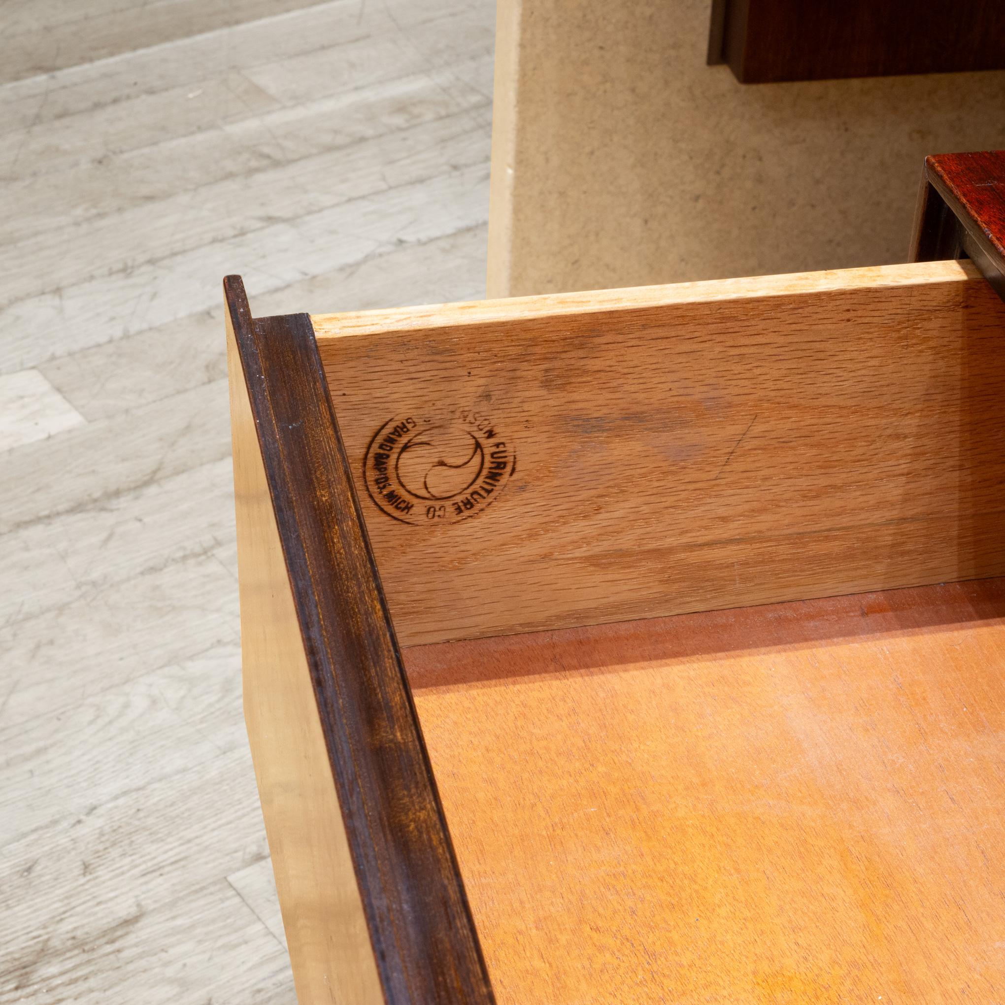 Expandable Mahogany and Cork Desk, Paul Frankl for Johnson Furniture c.1950 For Sale 5