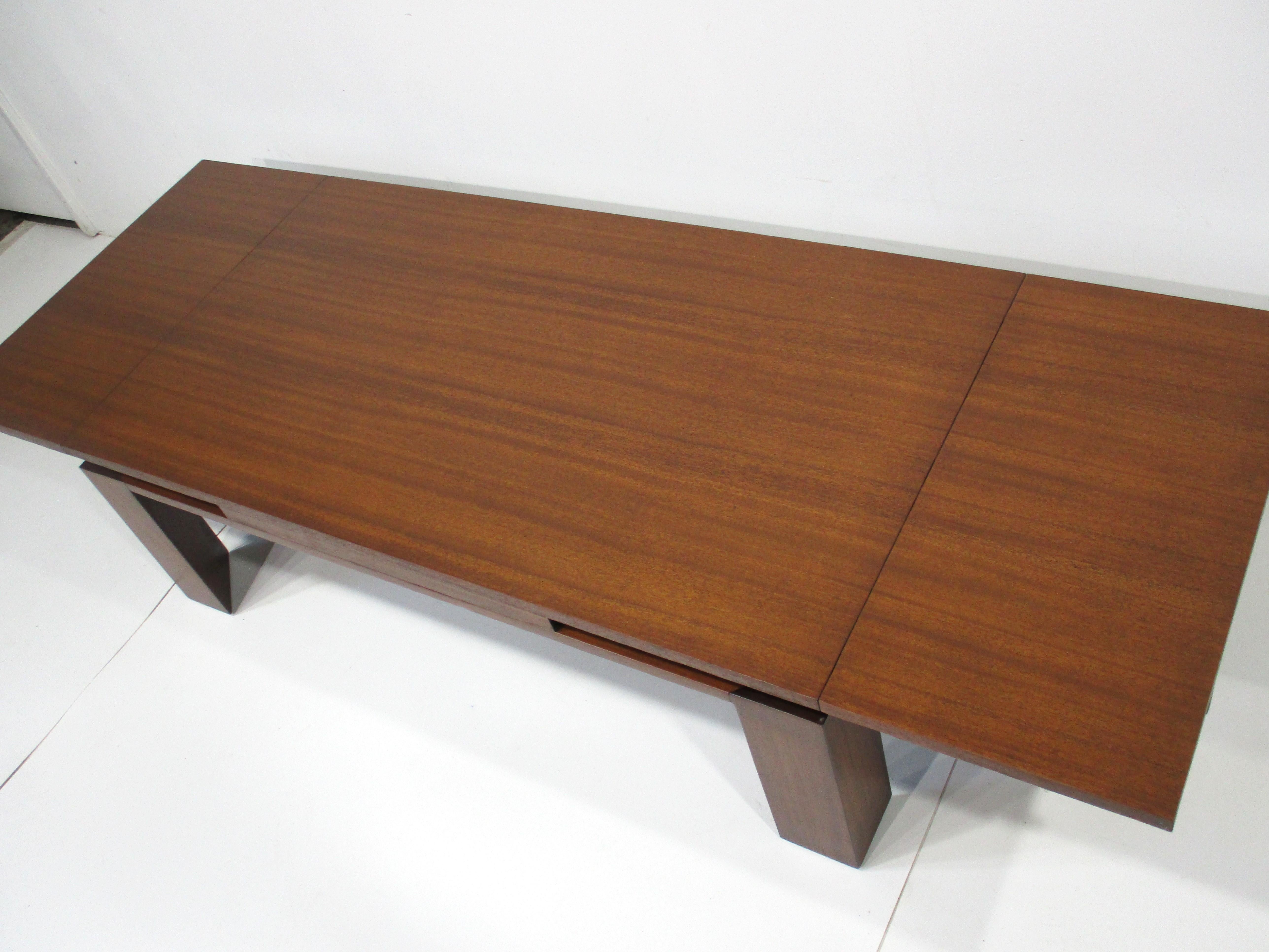 Expandable Refectory Coffee Table by Edward Wormley for Dunbar  For Sale 3