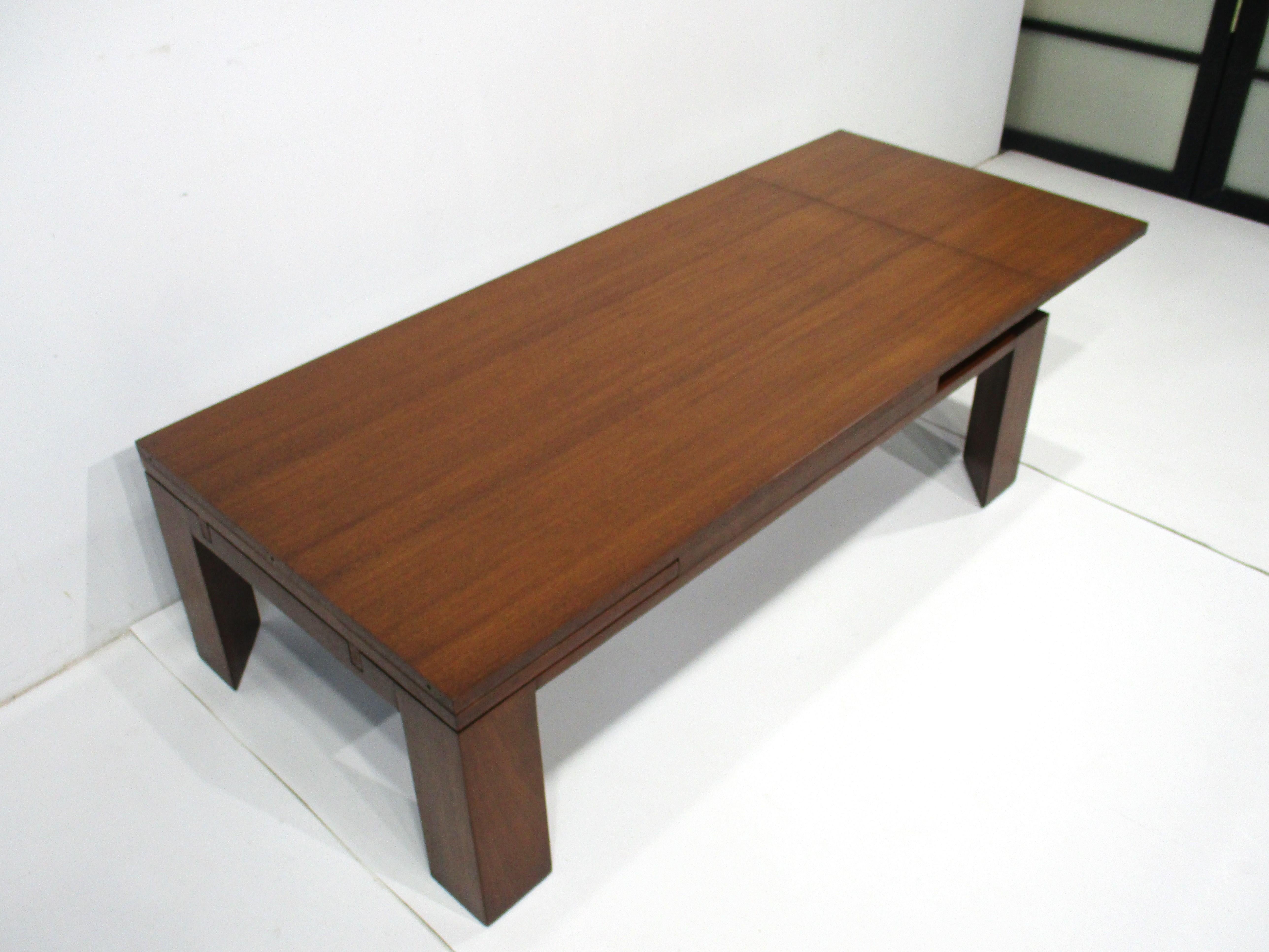 Expandable Refectory Coffee Table by Edward Wormley for Dunbar  For Sale 2