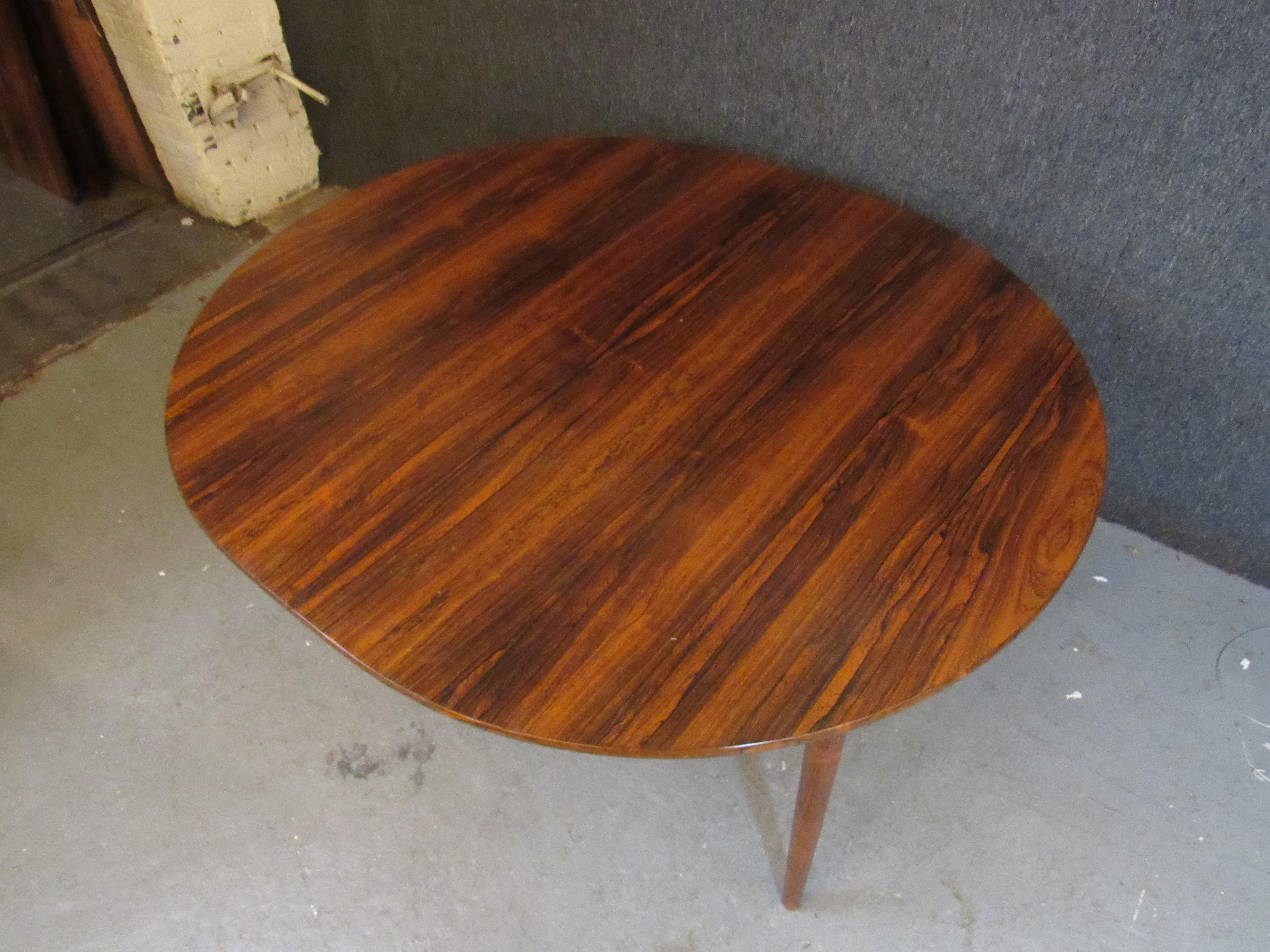 Expandable Rosewood Dining Table by Ib Kofod-Larsen for Seffle For Sale 6