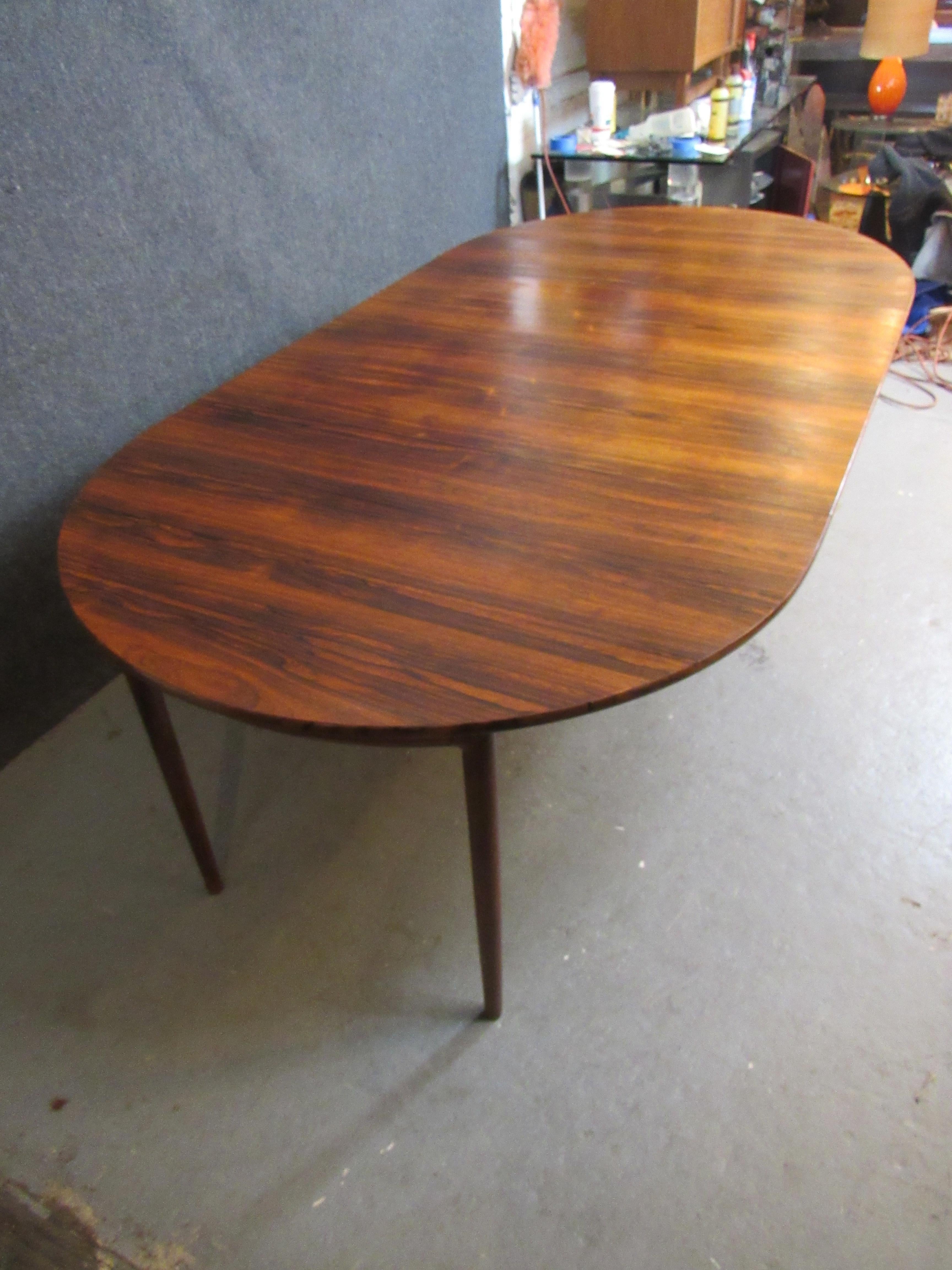 Expandable Rosewood Dining Table by Ib Kofod-Larsen for Seffle For Sale 1
