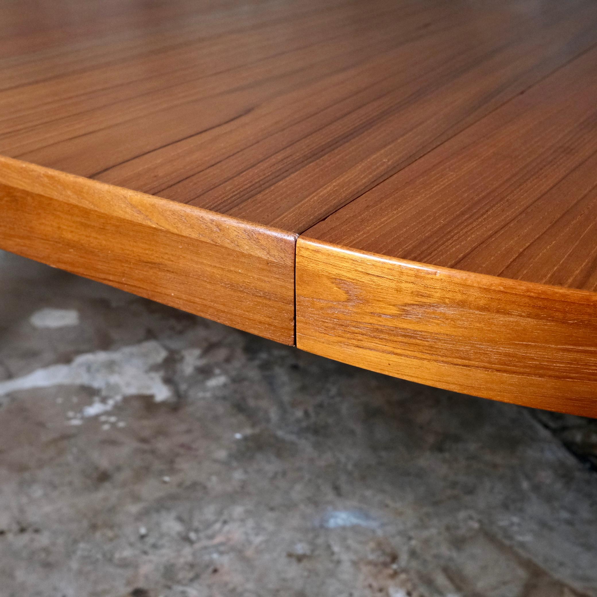 Table extensible par Harry Ostergaard pour Randers Mobelfabrik, Danemark, années 1960 en vente 10