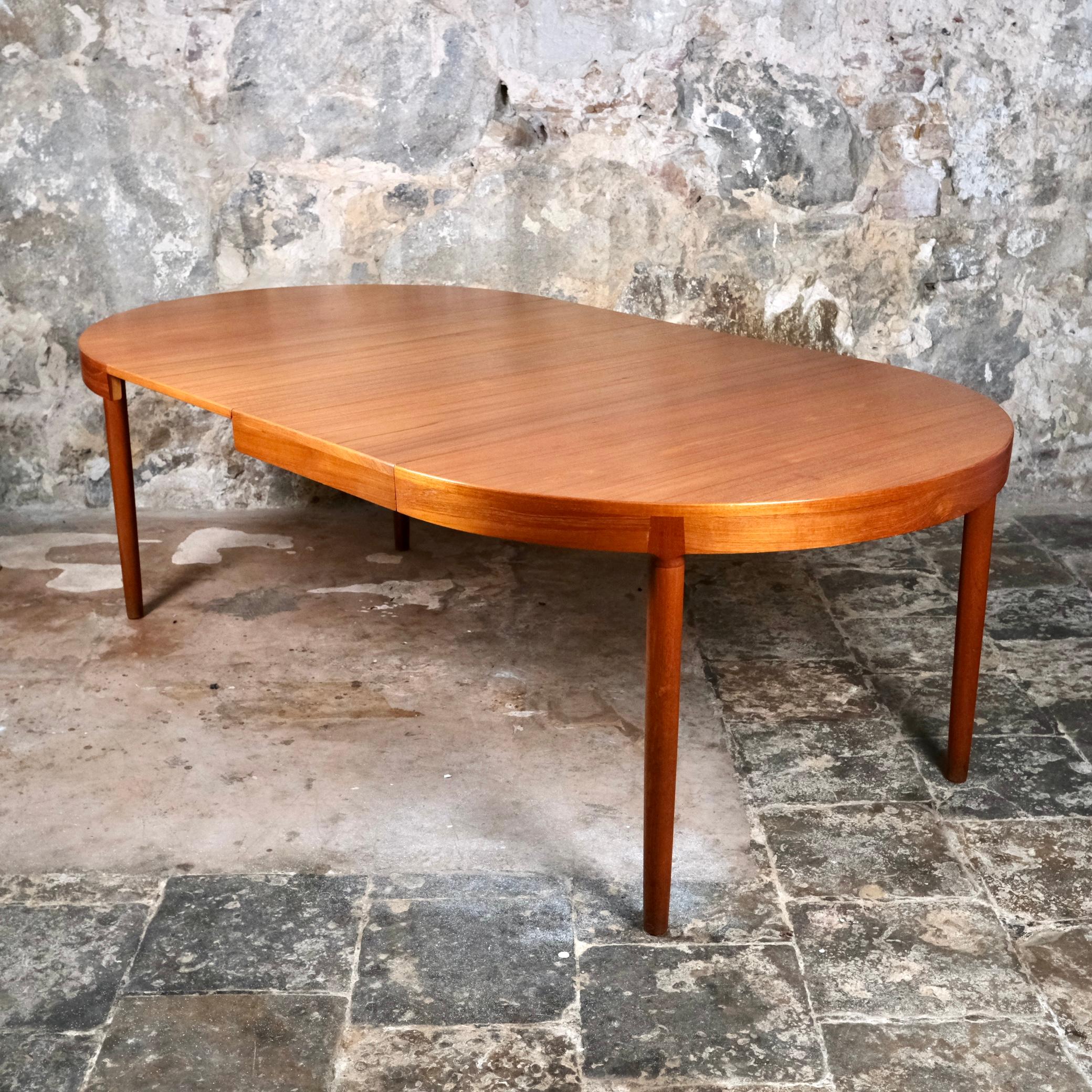 Table extensible par Harry Ostergaard pour Randers Mobelfabrik, Danemark, années 1960 en vente 1