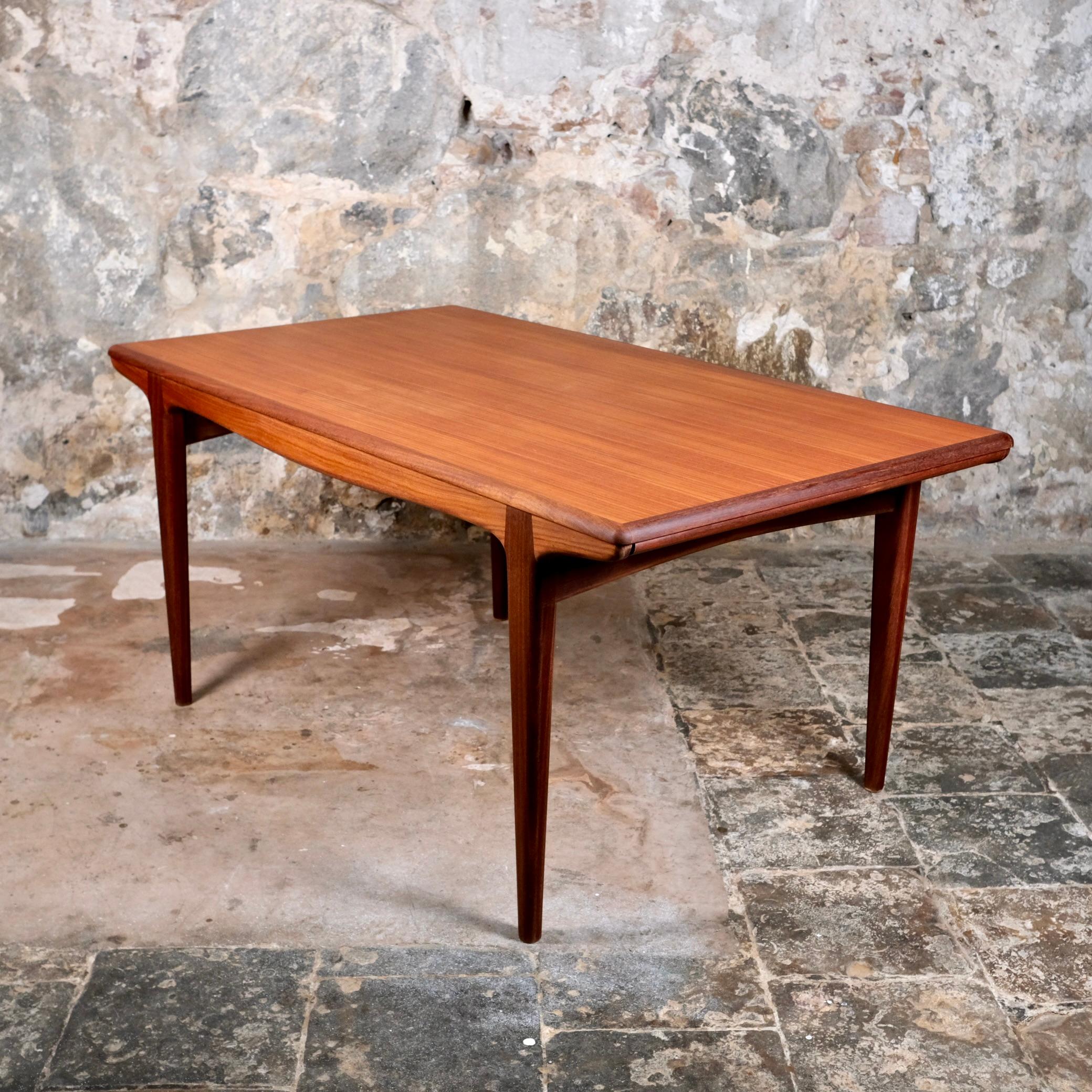 Danish Expandable teak dining table by Johannes Andersen for Uldum Mobelfabrik, 1960s