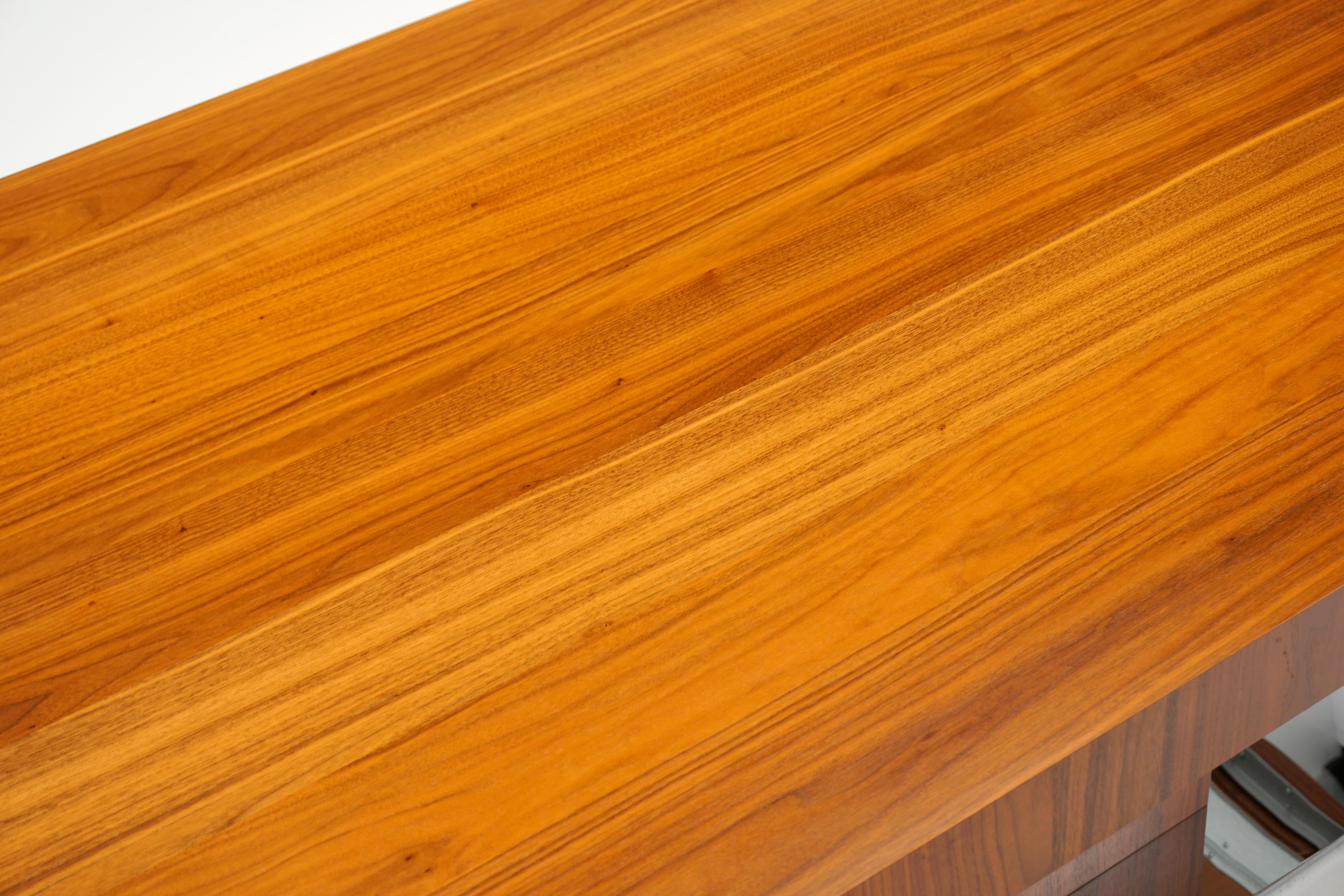 Expandable Walnut and Chrome Dining Table by Calligaris, Italy.  See video! In Good Condition In Kansas City, MO