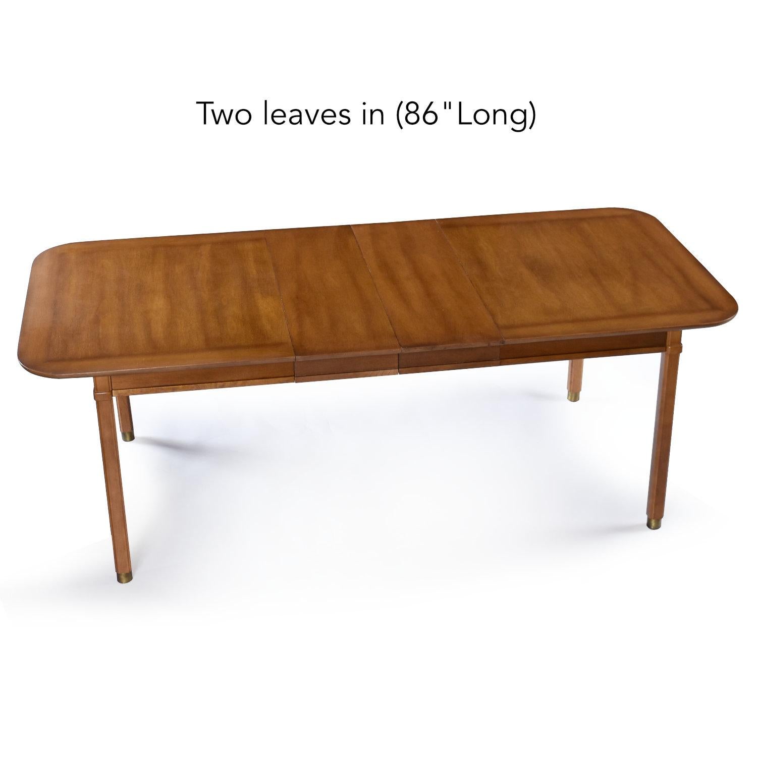 Mesa de comedor rectangular redondeada para 8 personas, moderna de mediados de siglo, extensible con 3 hojas Moderno de mediados de siglo en venta