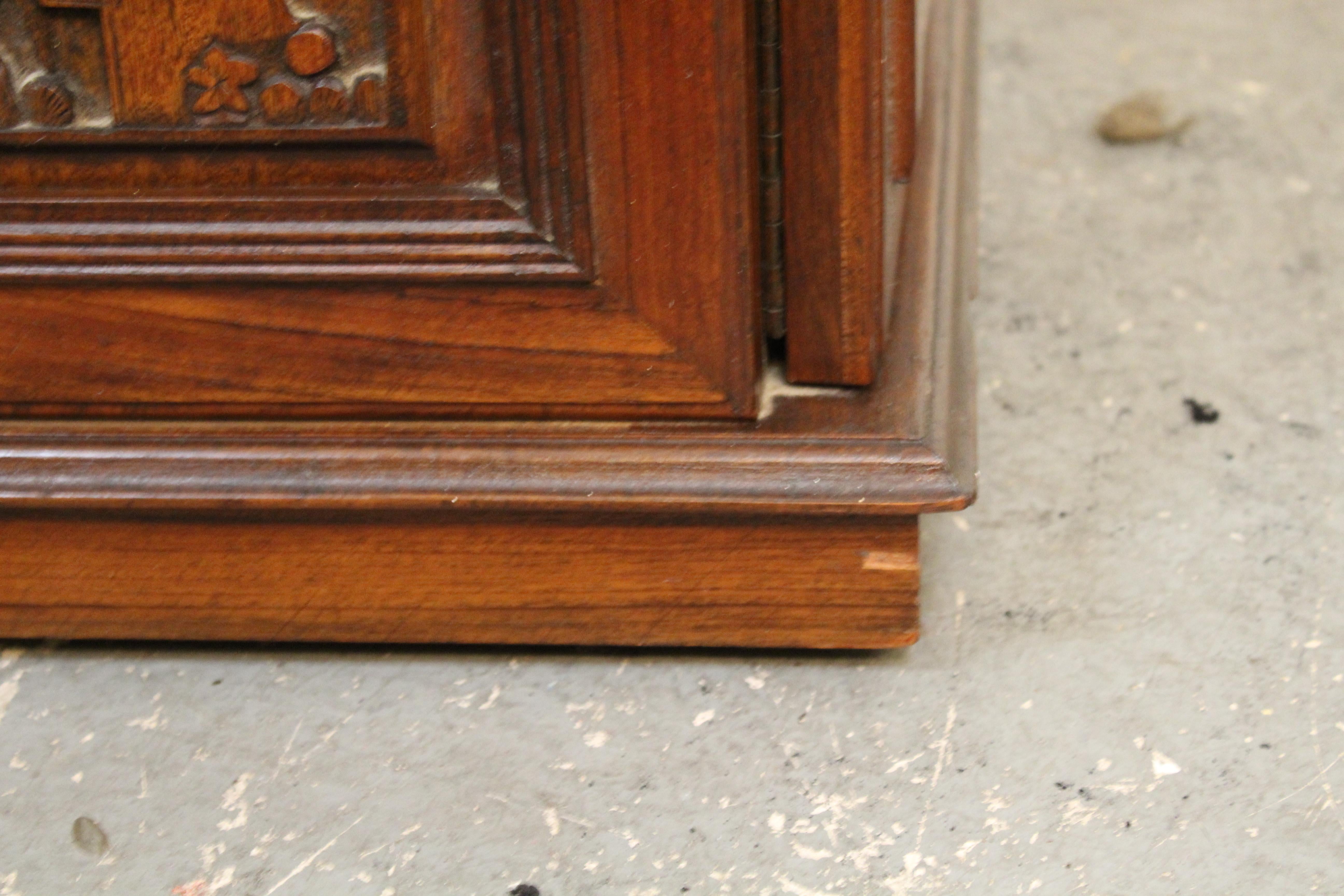 Expanding Carved Asian Motif Bar w/ Marble Top For Sale 11