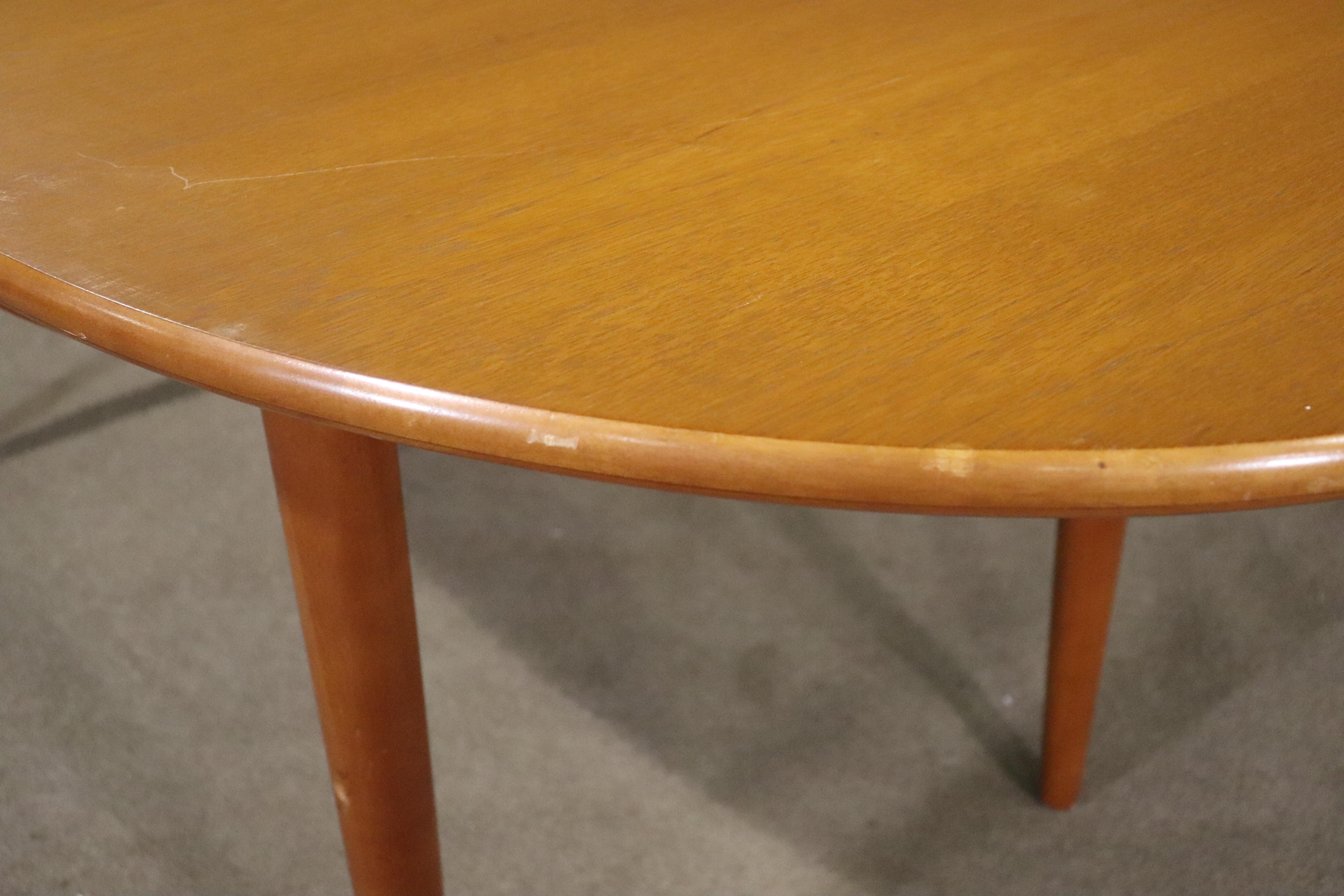 Table à manger danoise extensible avec feuille papillon en vente 5