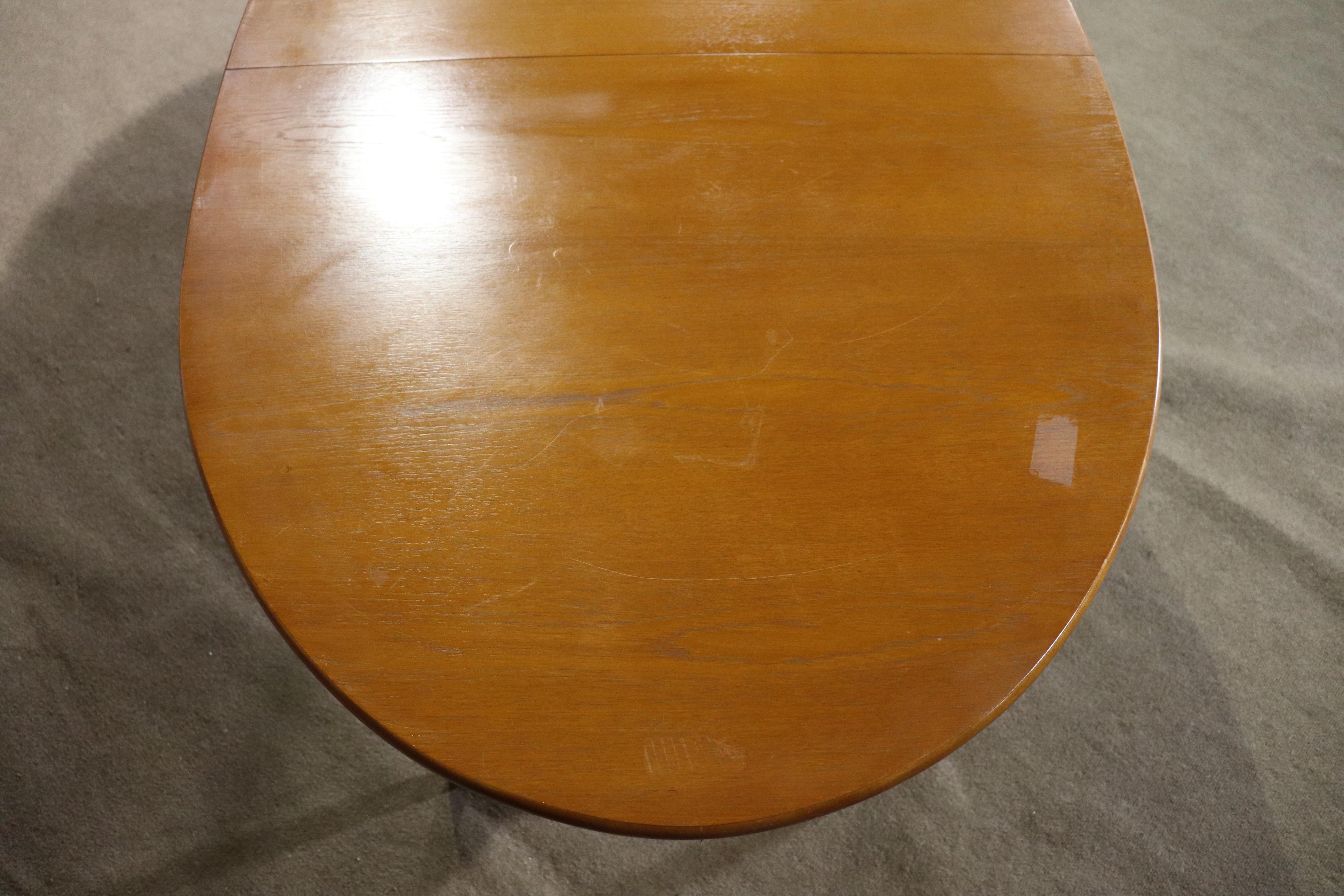 Table à manger danoise extensible avec feuille papillon en vente 3