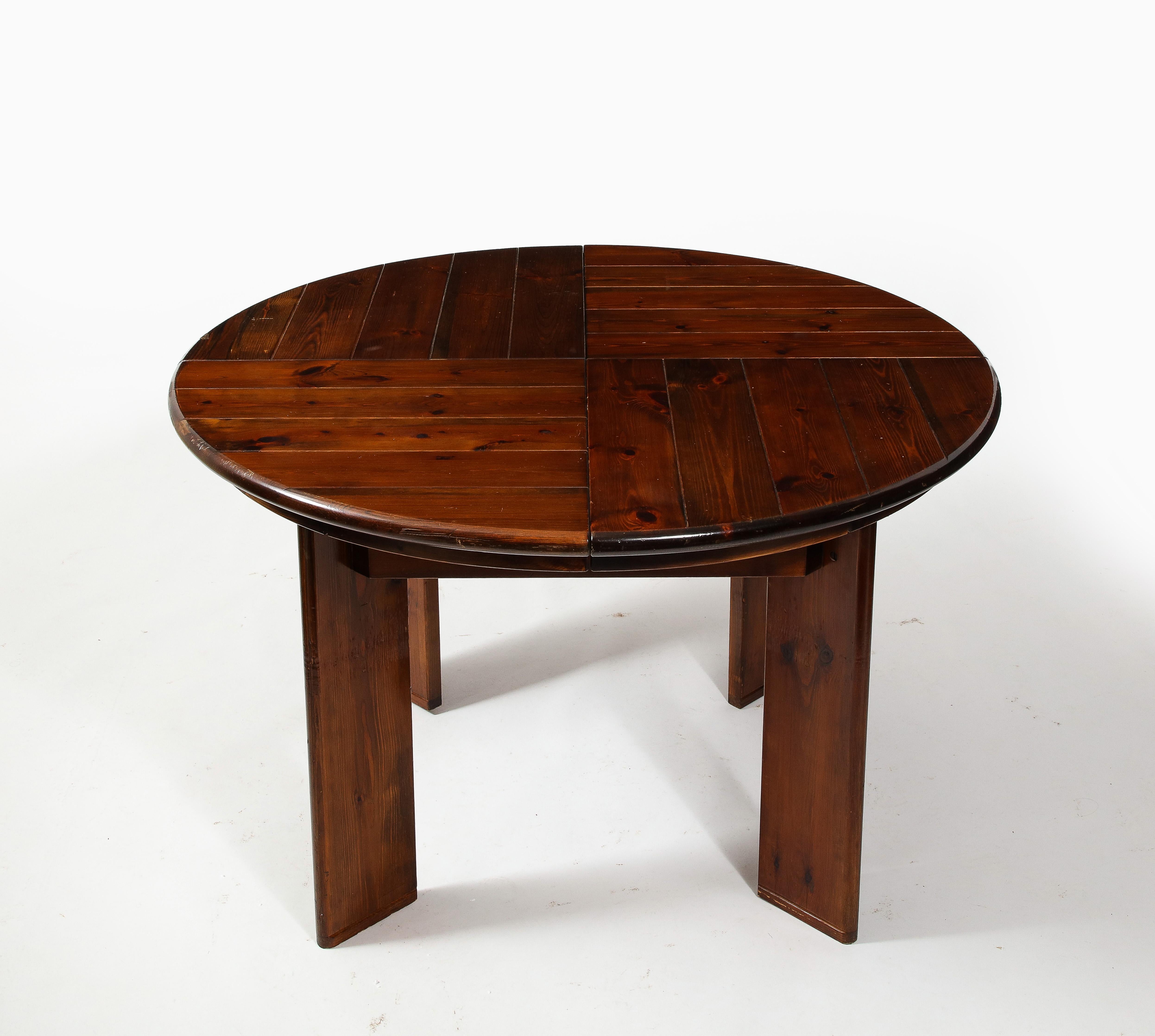 Silvio Coppola Large Round Expandable Dining Table in Pine, Italy 1960's 6