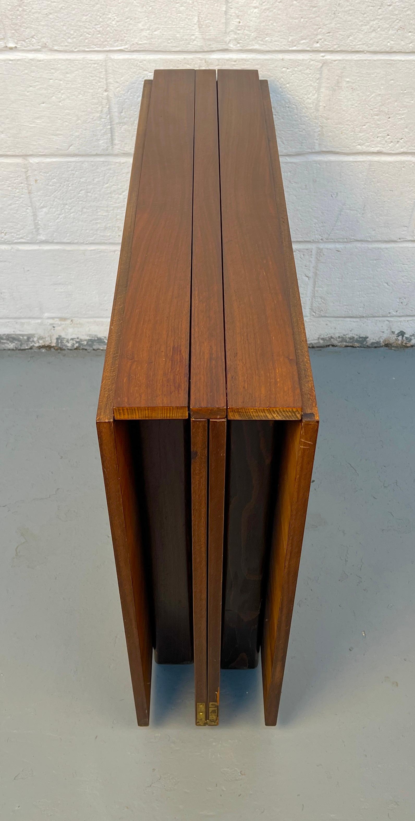 Table à feuilles tombantes en noyer avec piètement extensible en vente 6